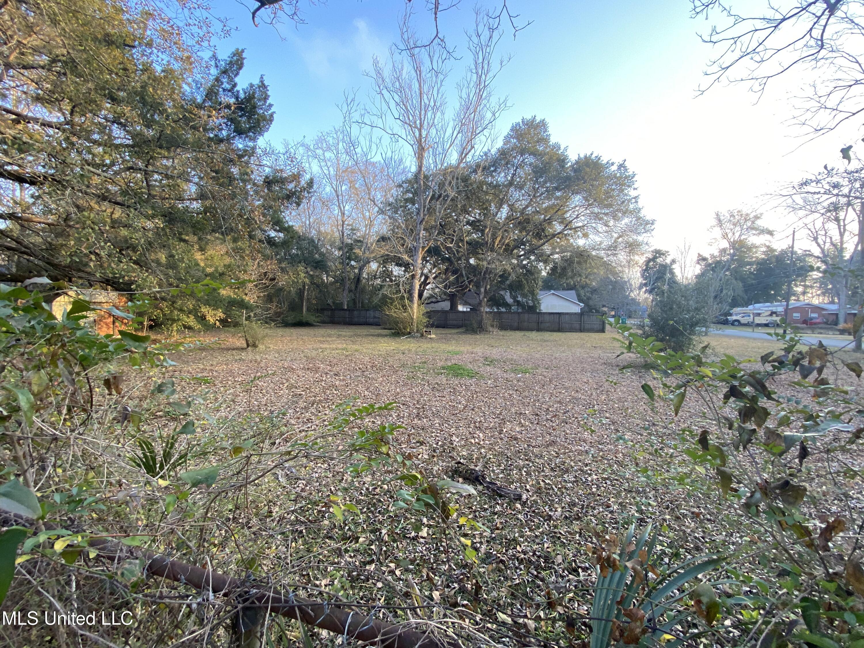 6924 Barnes Road Road Property Photo 3