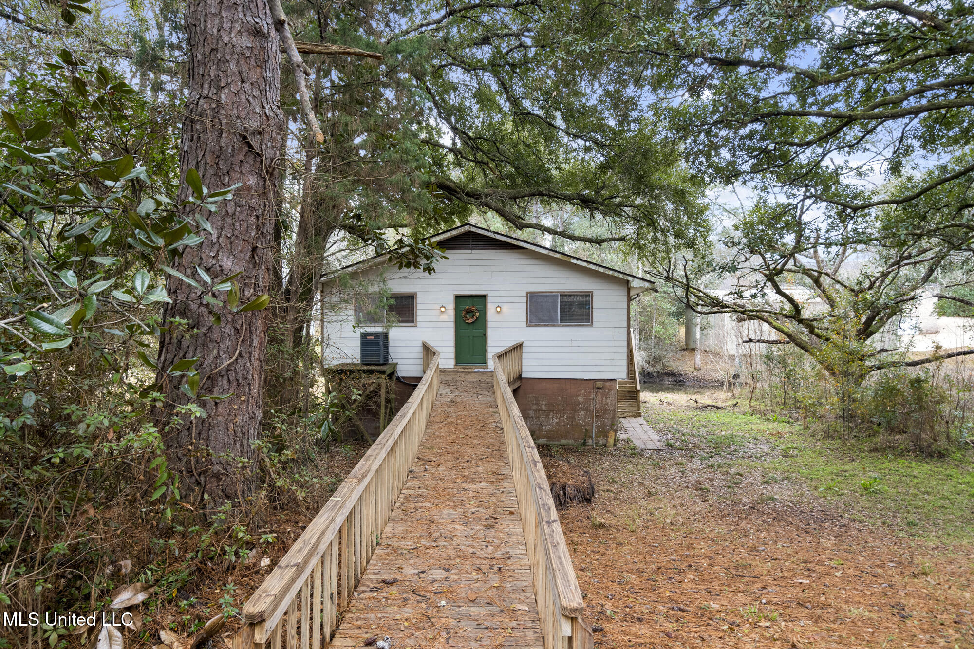 1927 Shady Point Circle Property Photo 1