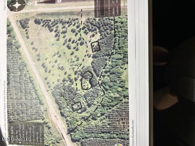 Lakeshire Property Photo 1