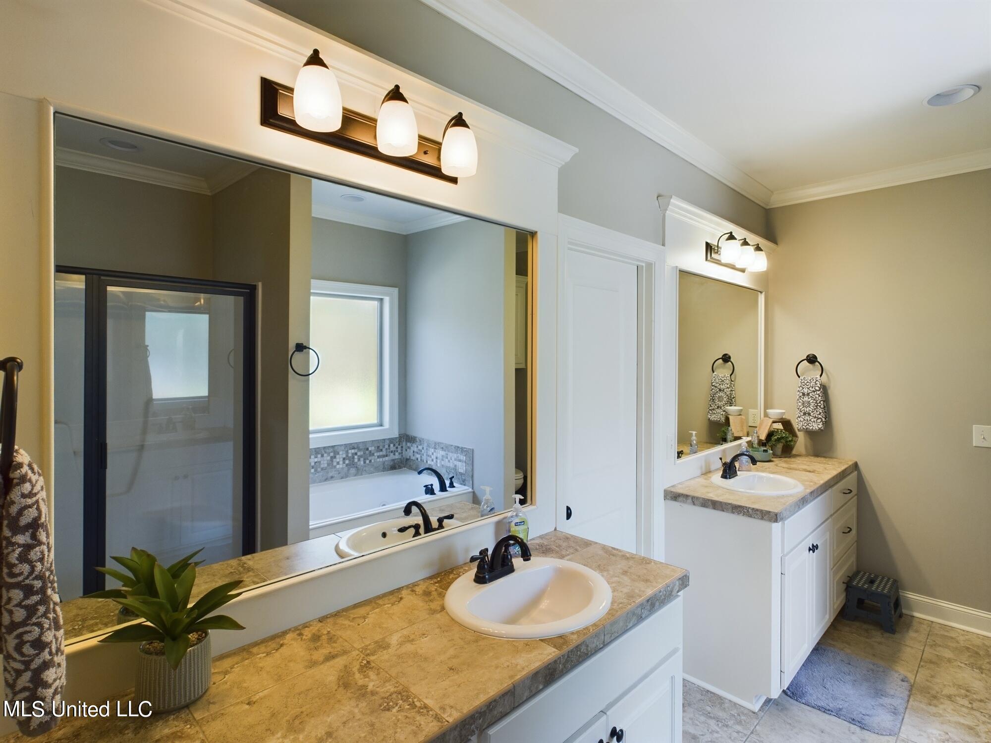 125 Trailbridge Crossing Property Photo 17