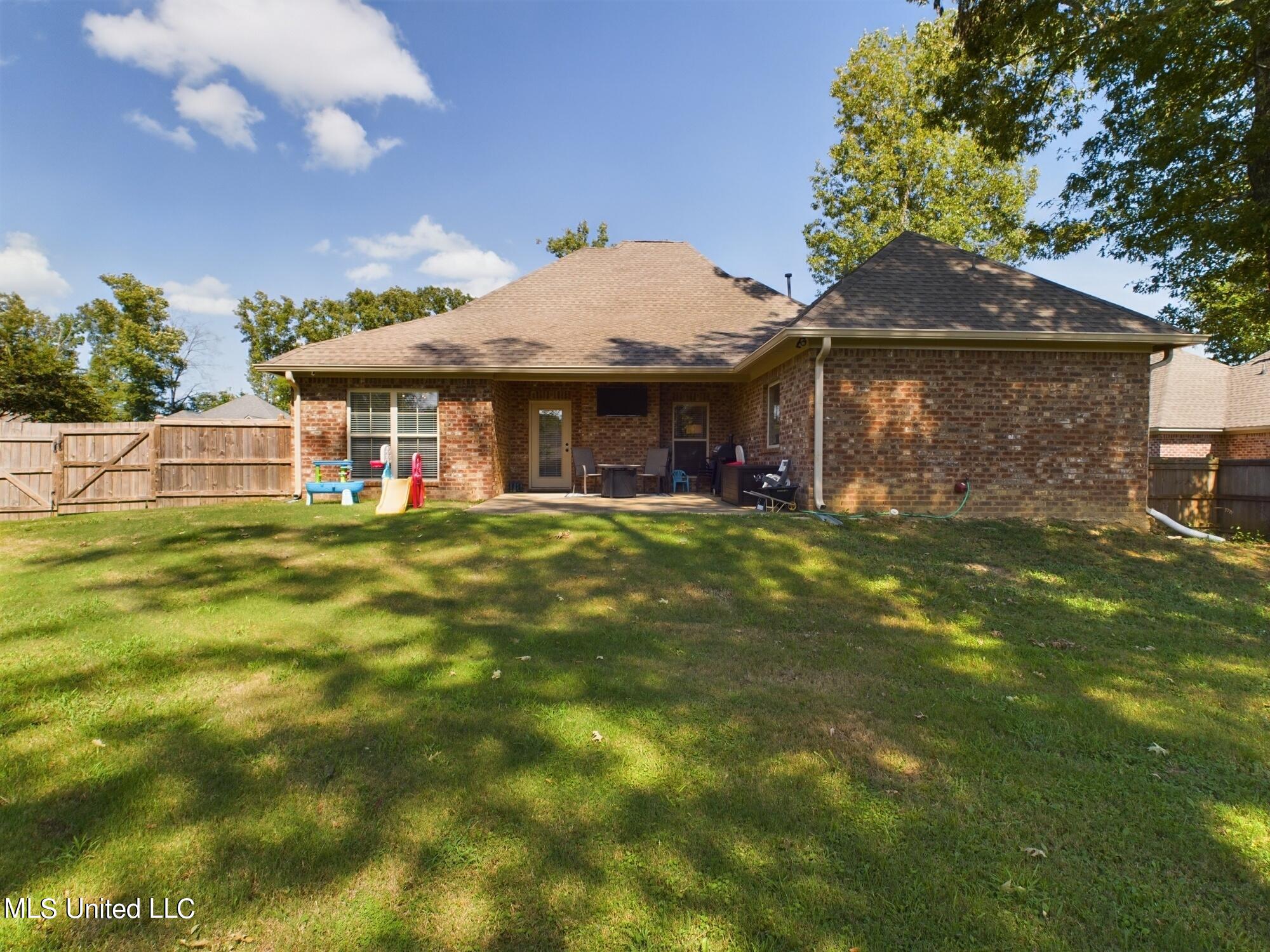 125 Trailbridge Crossing Property Photo 29