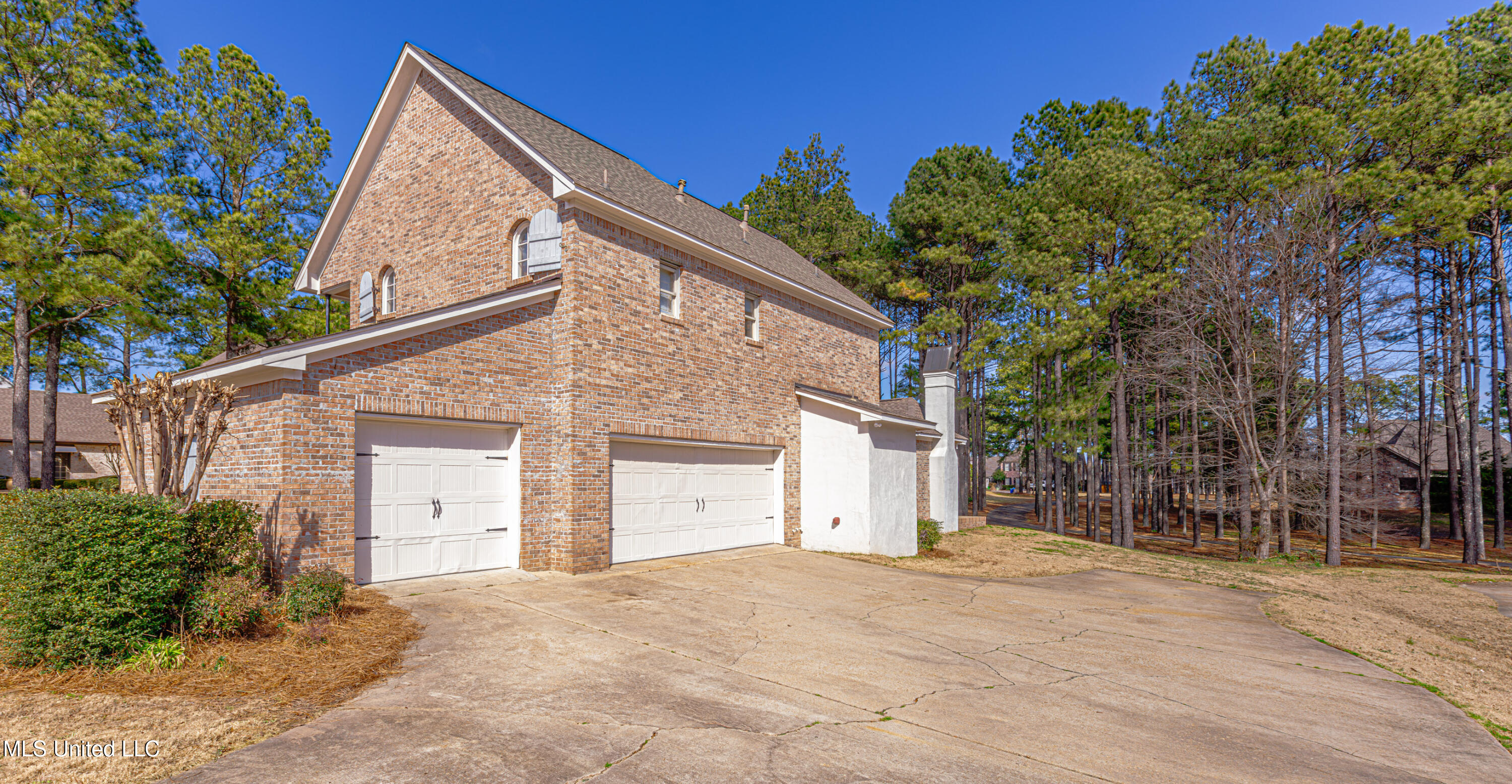 281 Lake Village Drive Property Photo 10