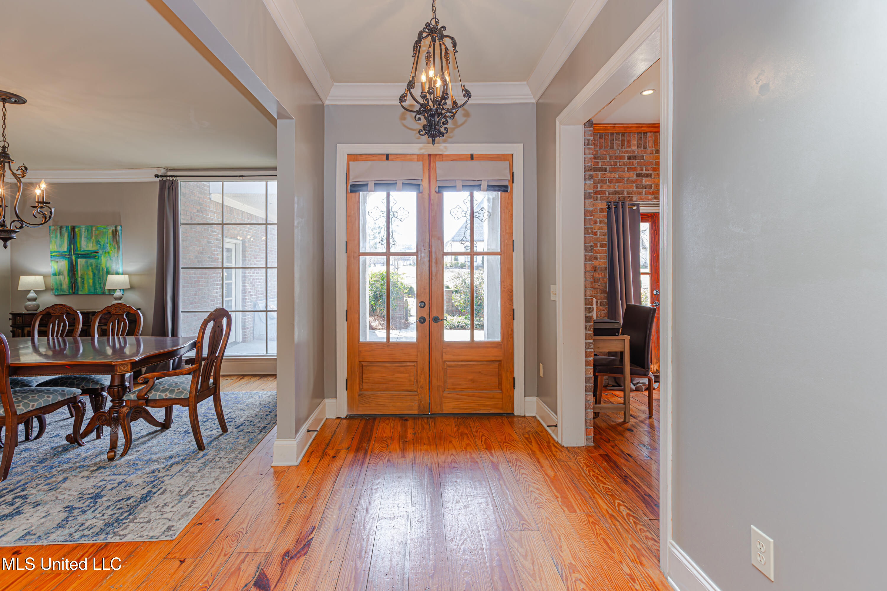 281 Lake Village Drive Property Photo 12