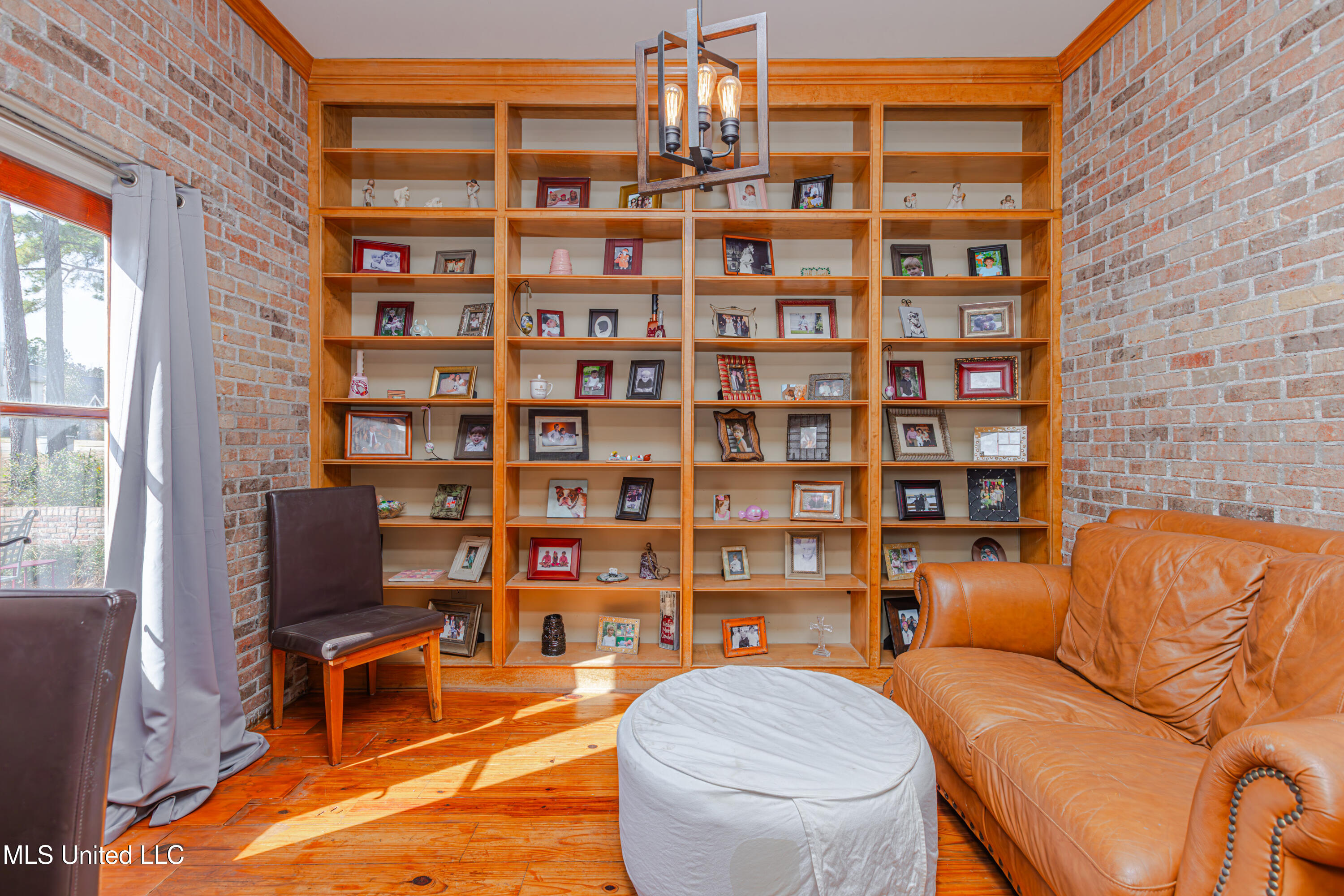 281 Lake Village Drive Property Photo 14