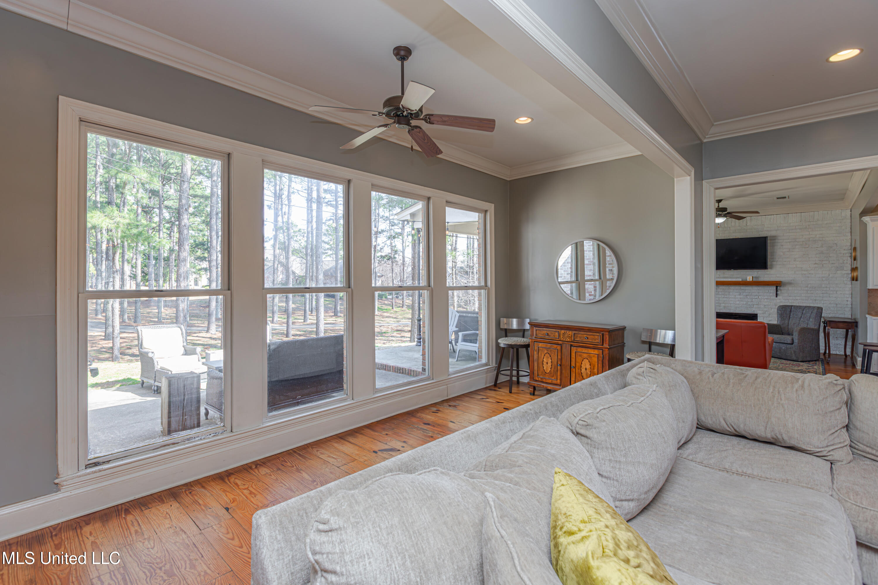 281 Lake Village Drive Property Photo 25