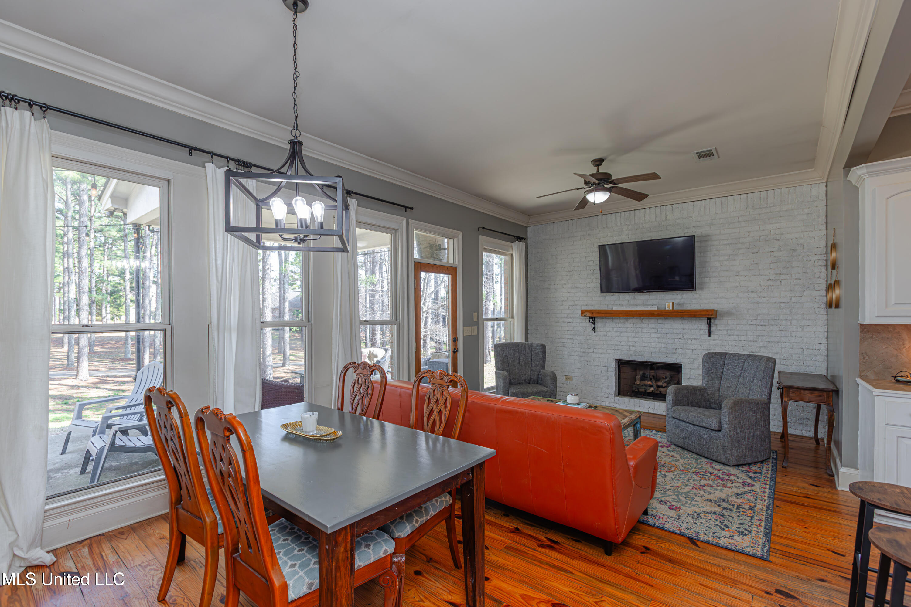 281 Lake Village Drive Property Photo 26