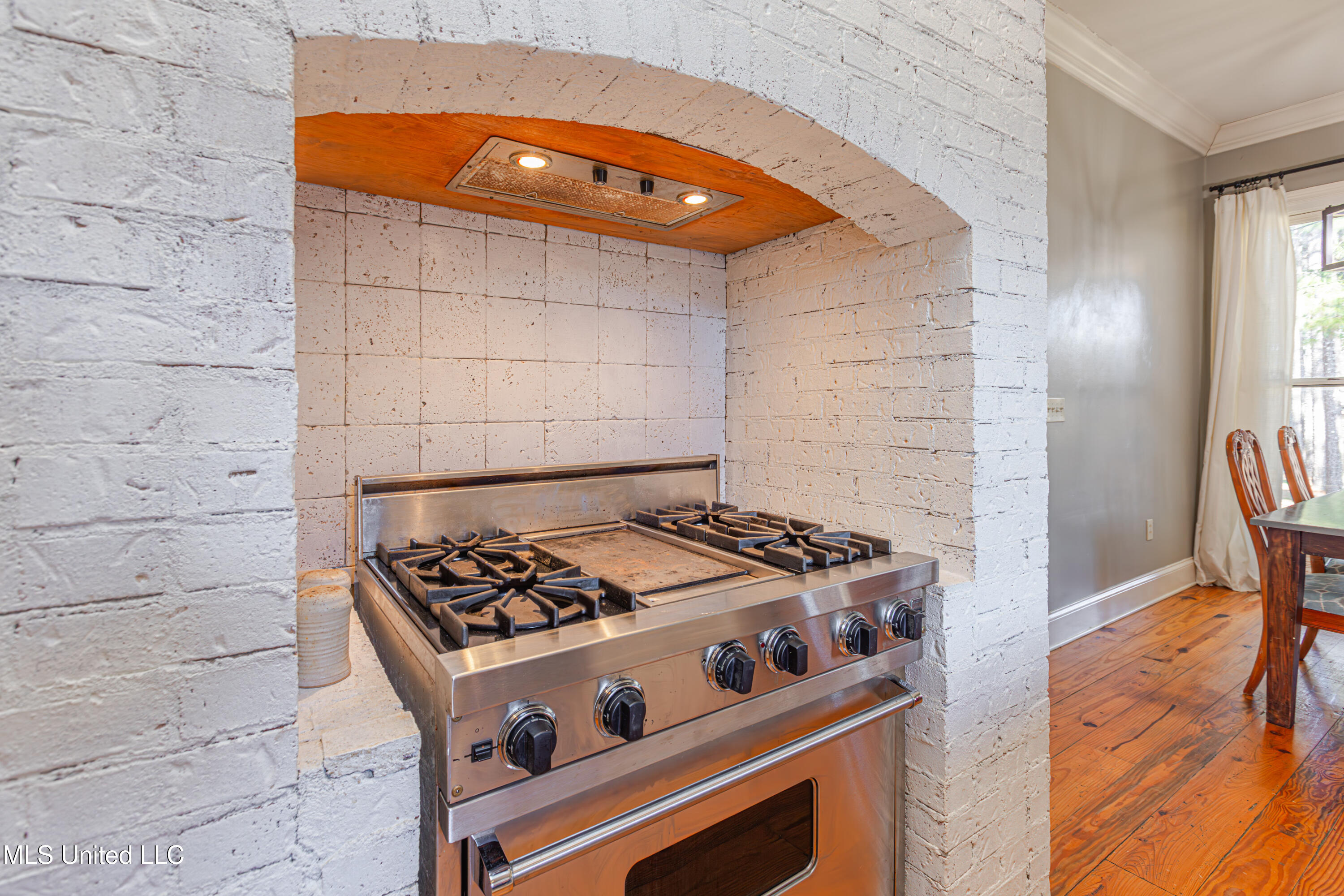 281 Lake Village Drive Property Photo 31