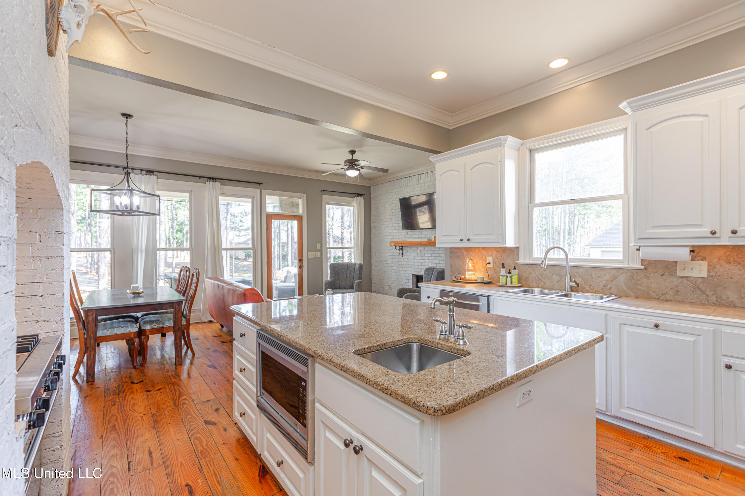 281 Lake Village Drive Property Photo 32