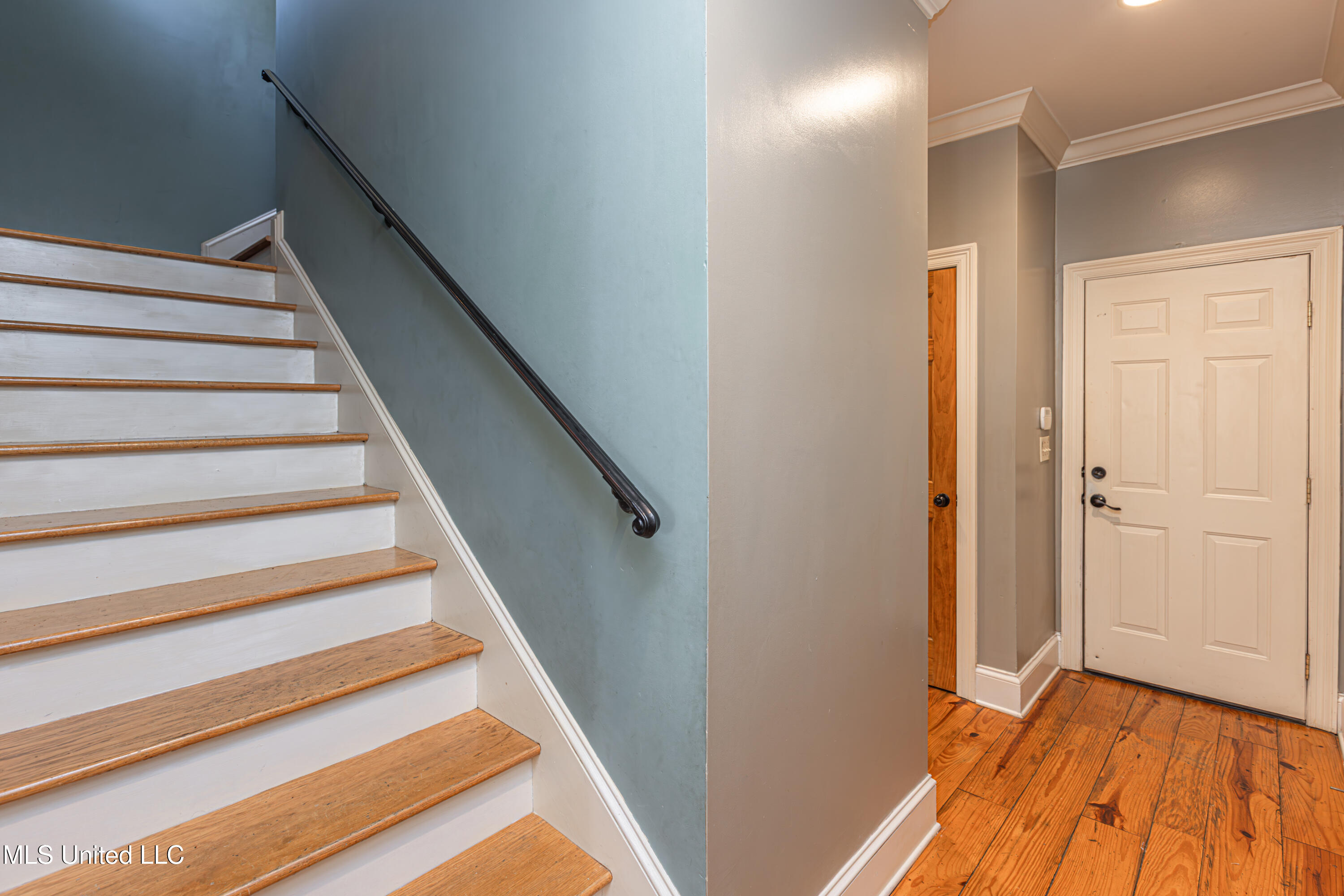 281 Lake Village Drive Property Photo 37