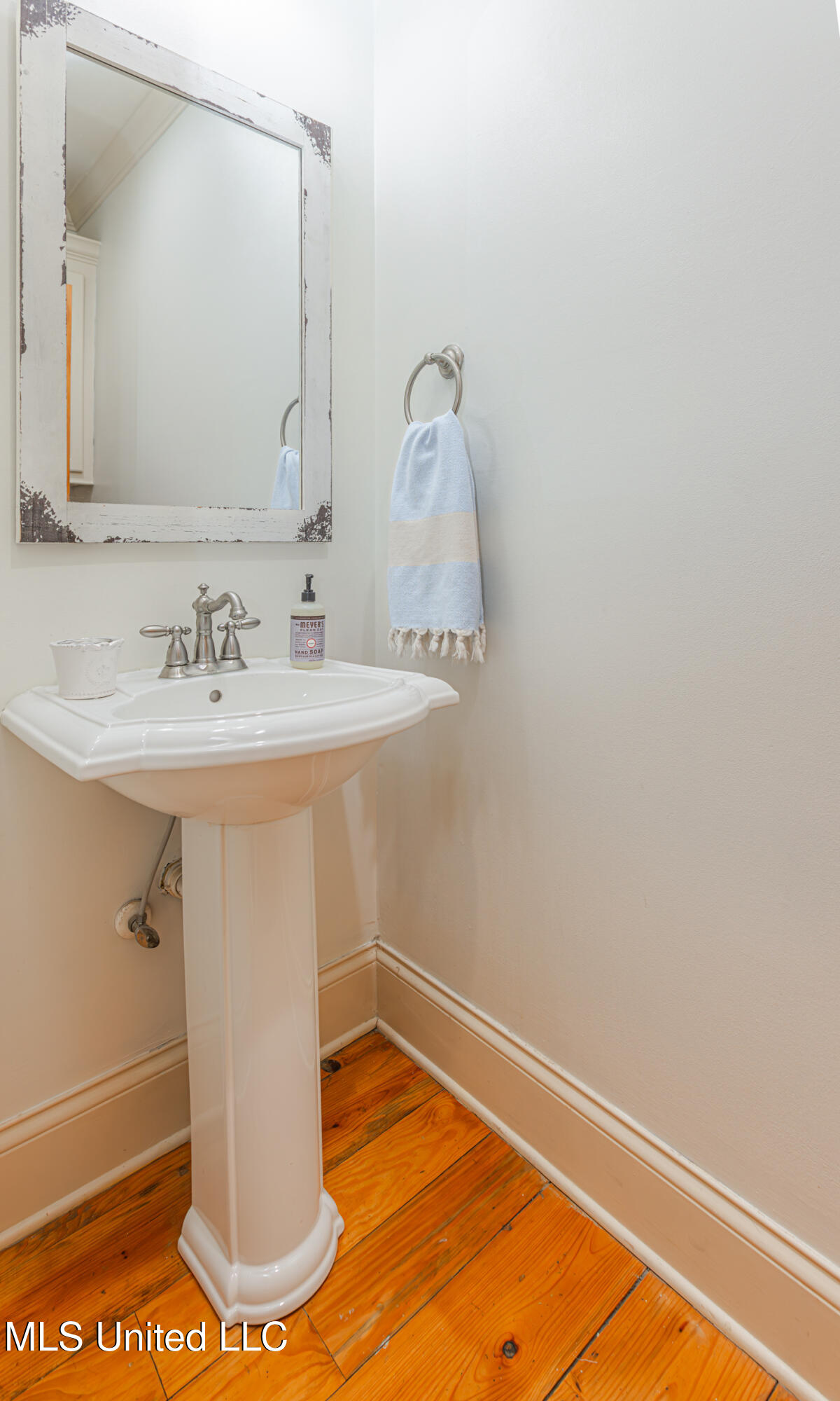 281 Lake Village Drive Property Photo 38