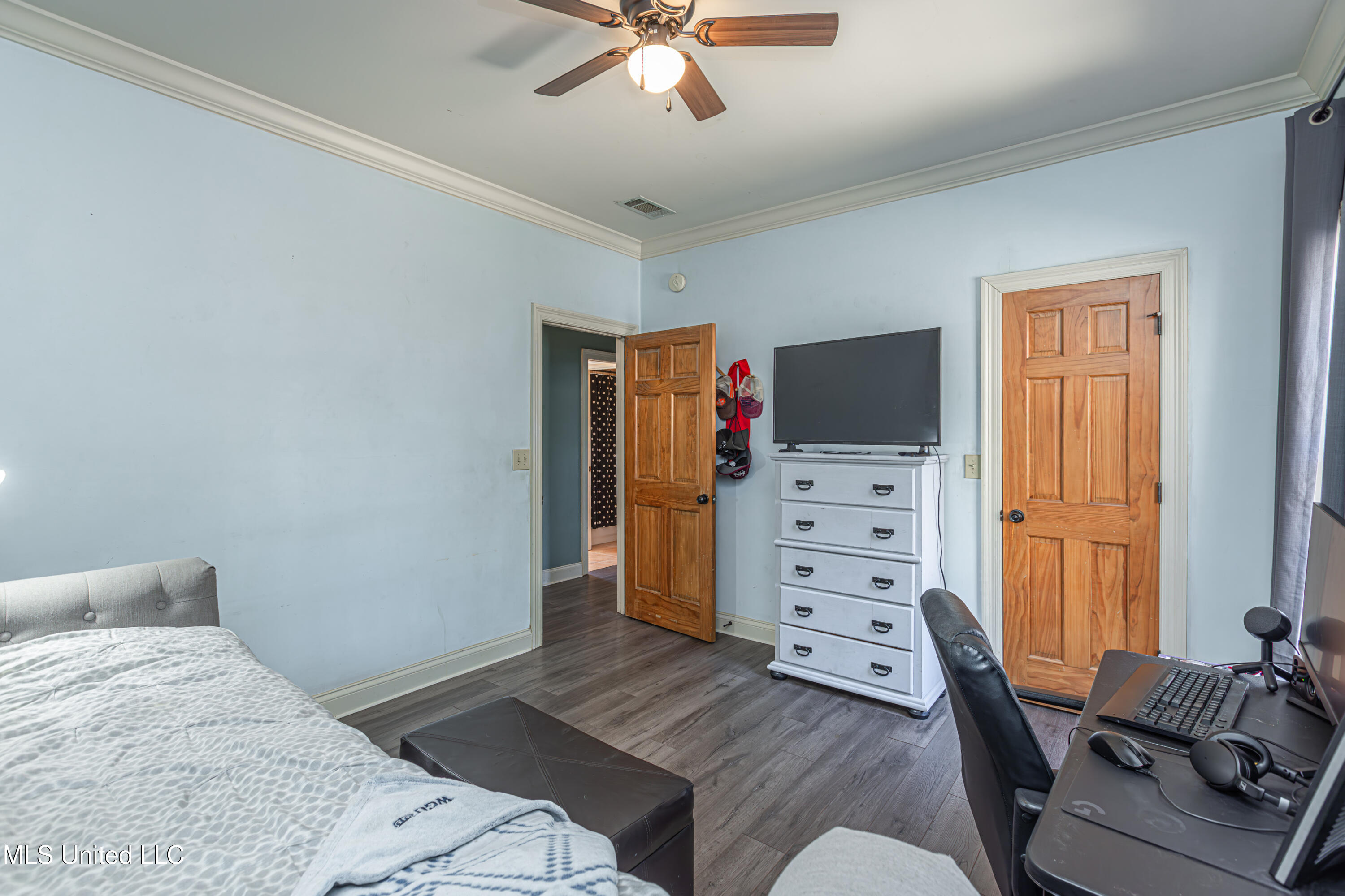 281 Lake Village Drive Property Photo 67