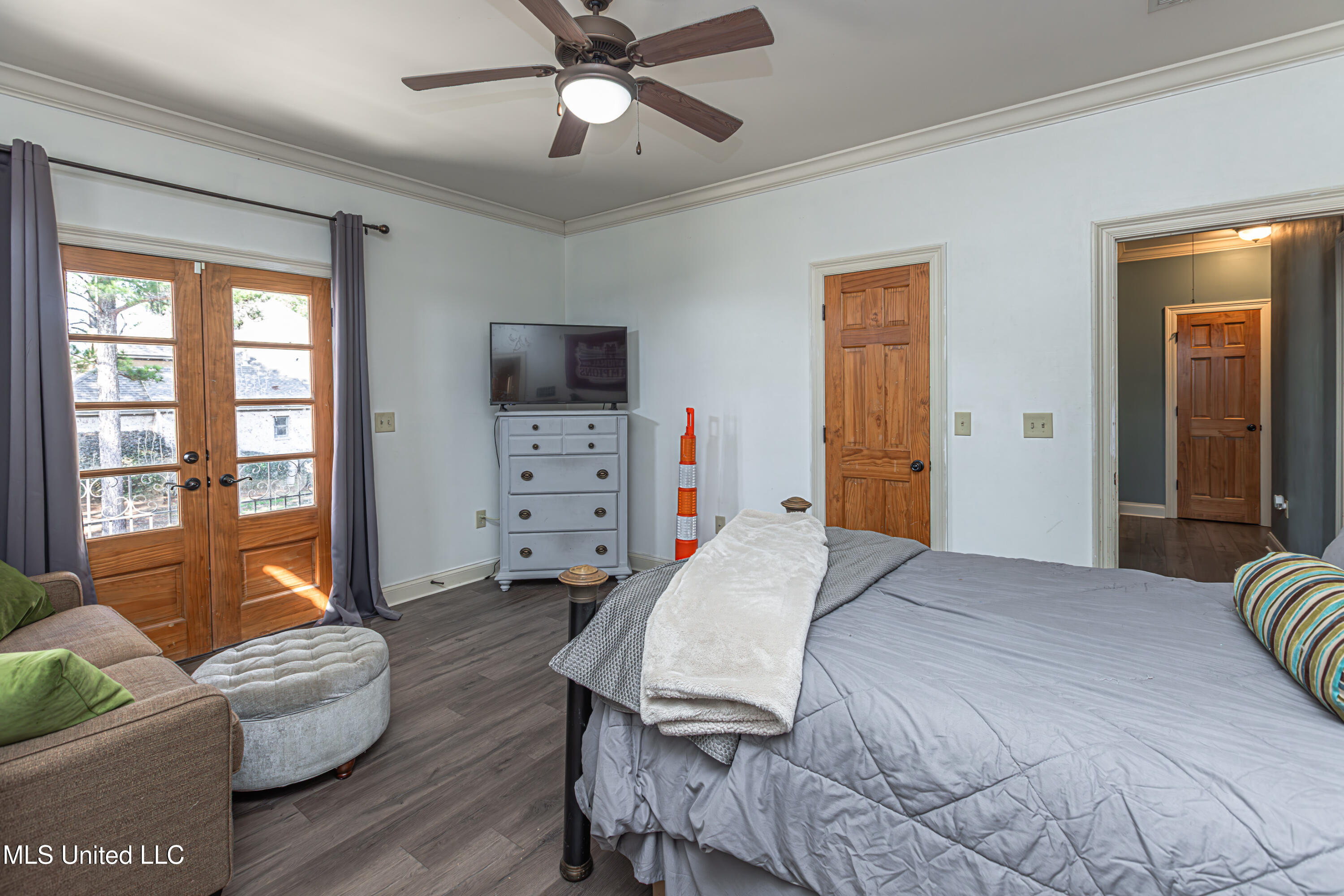 281 Lake Village Drive Property Photo 73