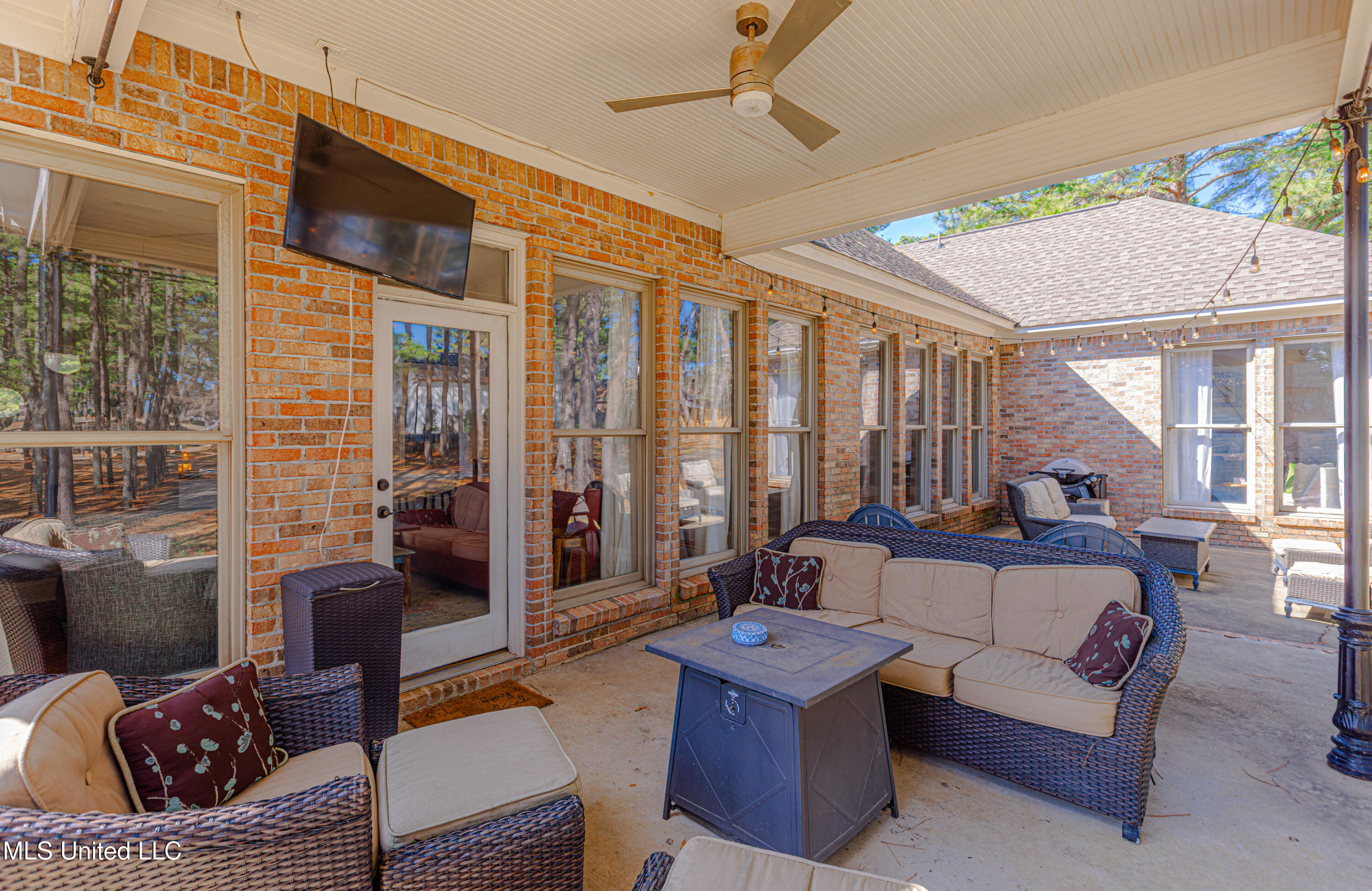 281 Lake Village Drive Property Photo 80