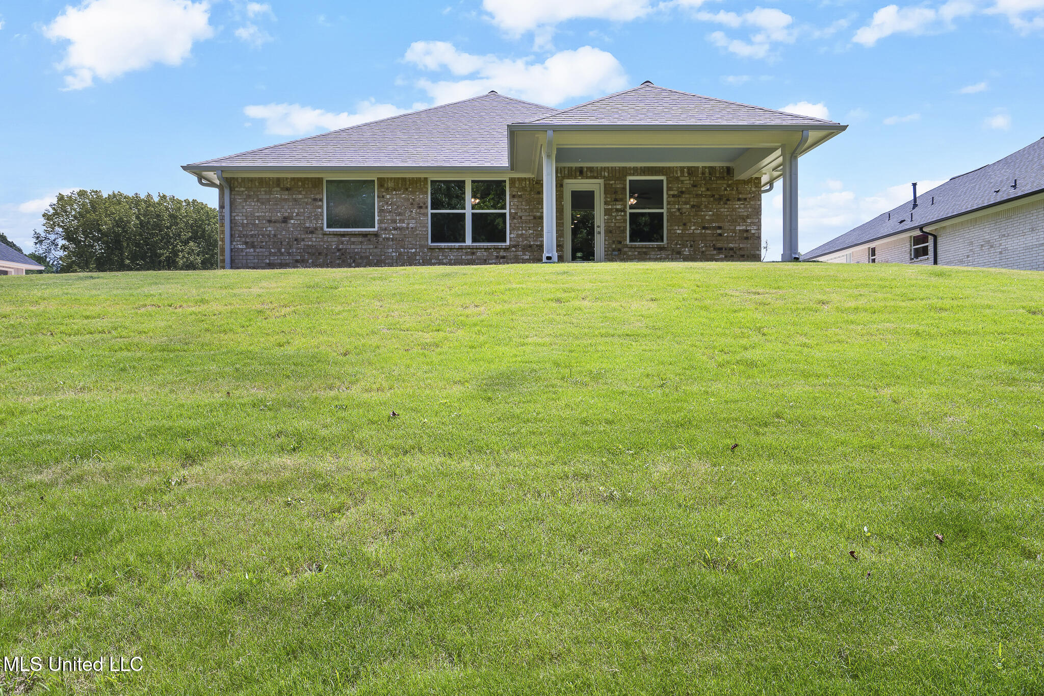 4251 W Olivia Circle Property Photo 5