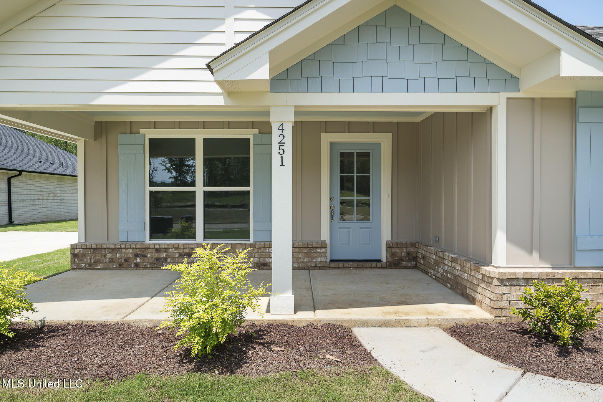 4251 W Olivia Circle Property Photo 6