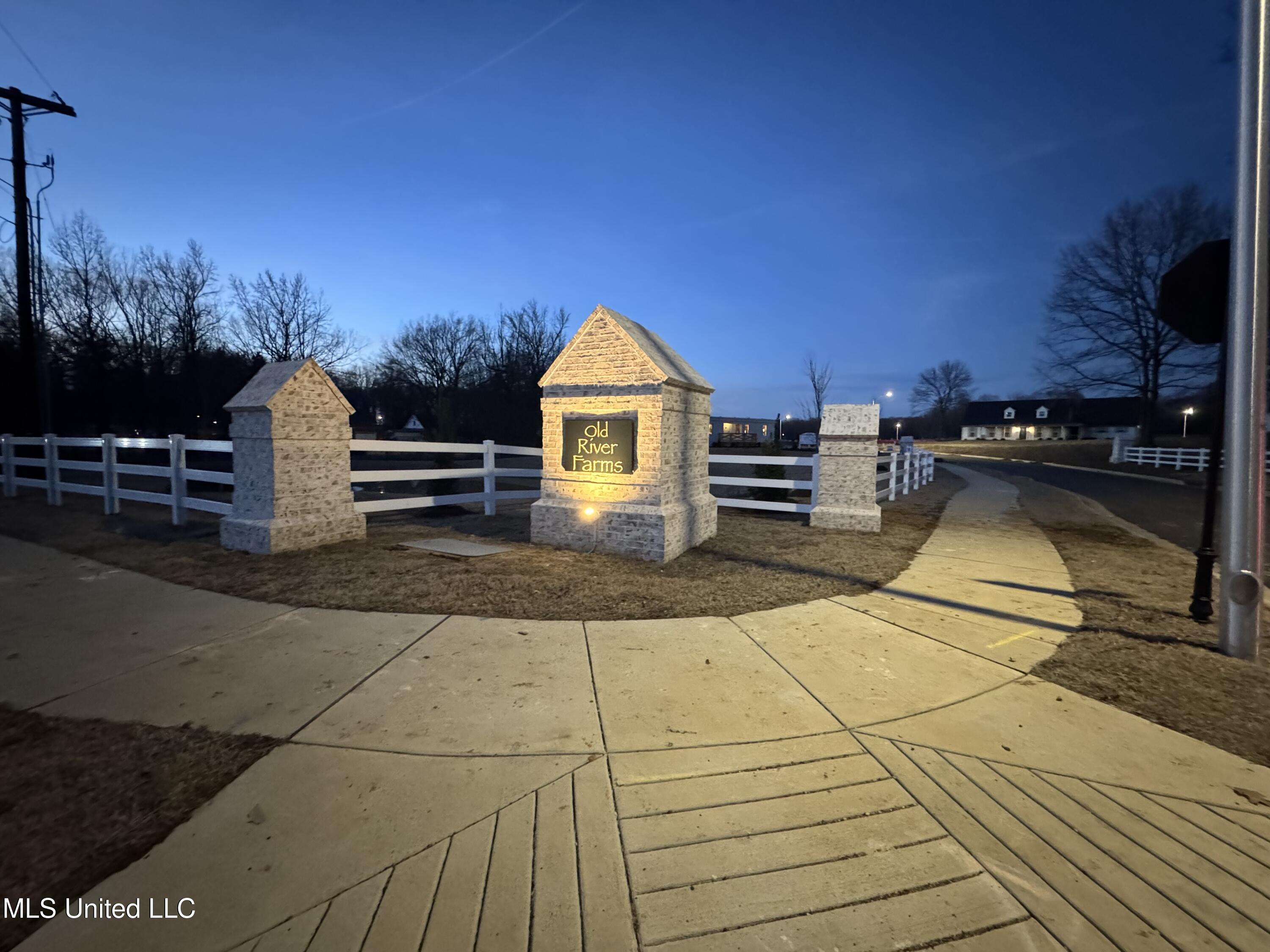 4251 W Olivia Circle Property Photo 22