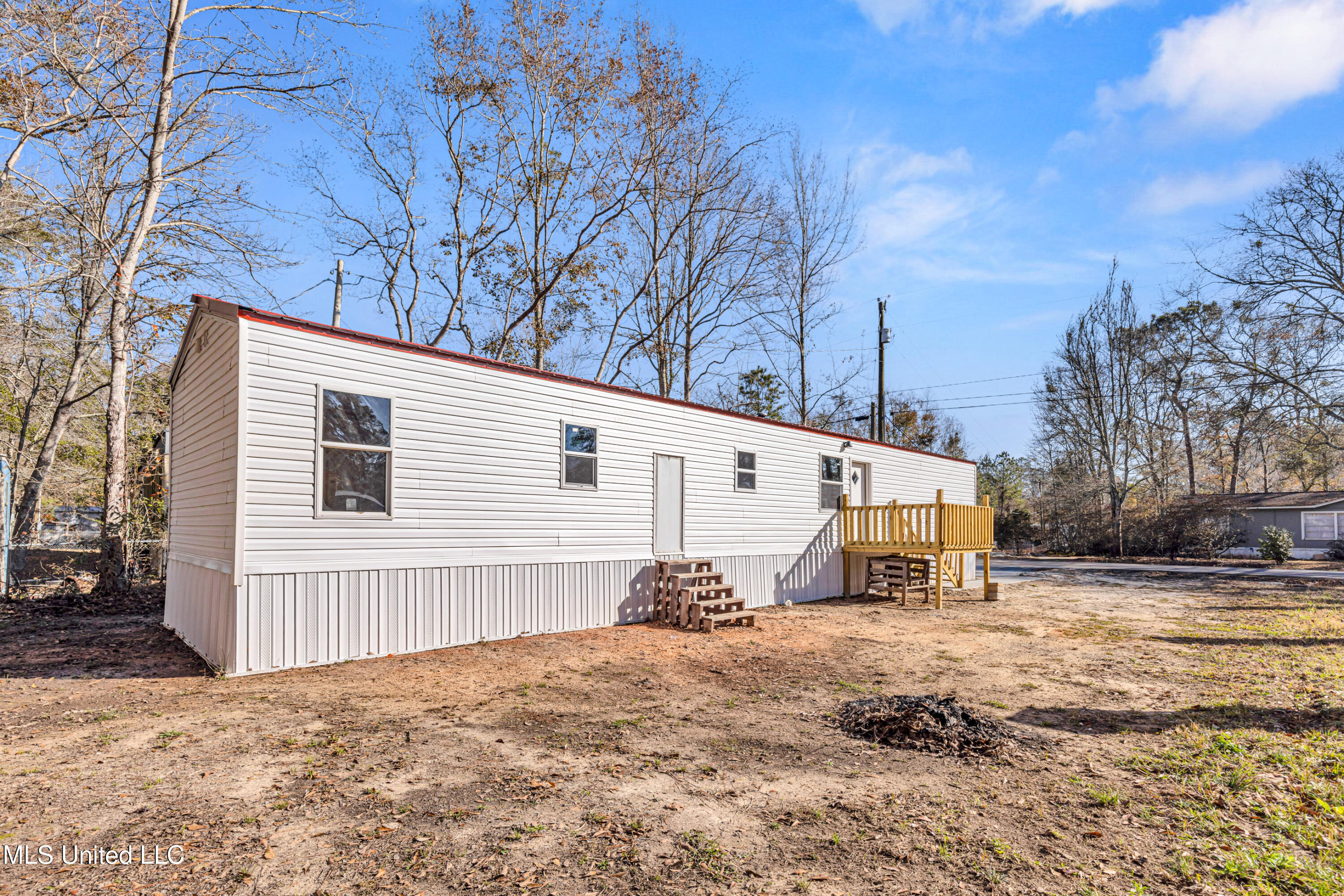 7813 Rockvale Drive Property Photo 3