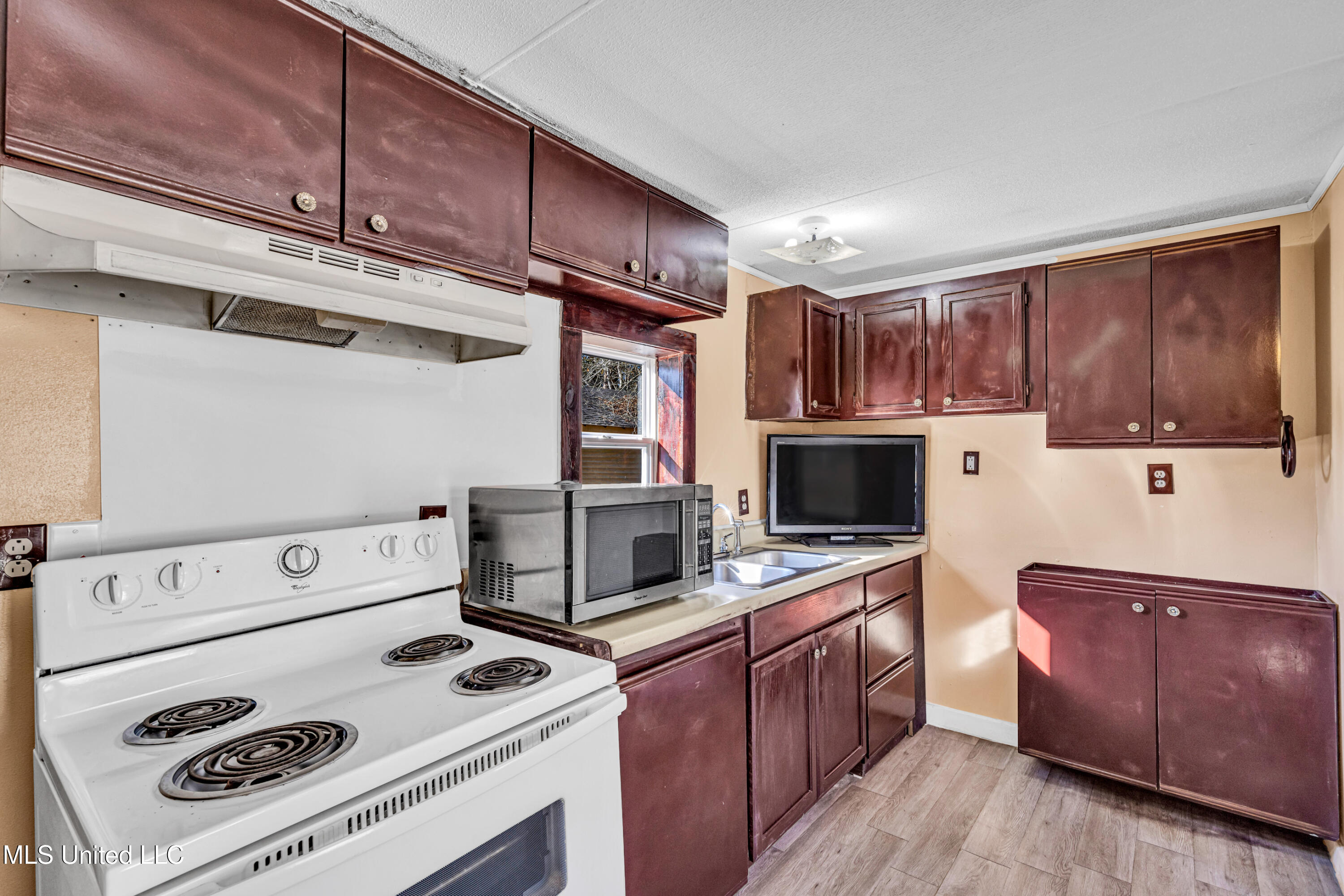 7813 Rockvale Drive Property Photo 7