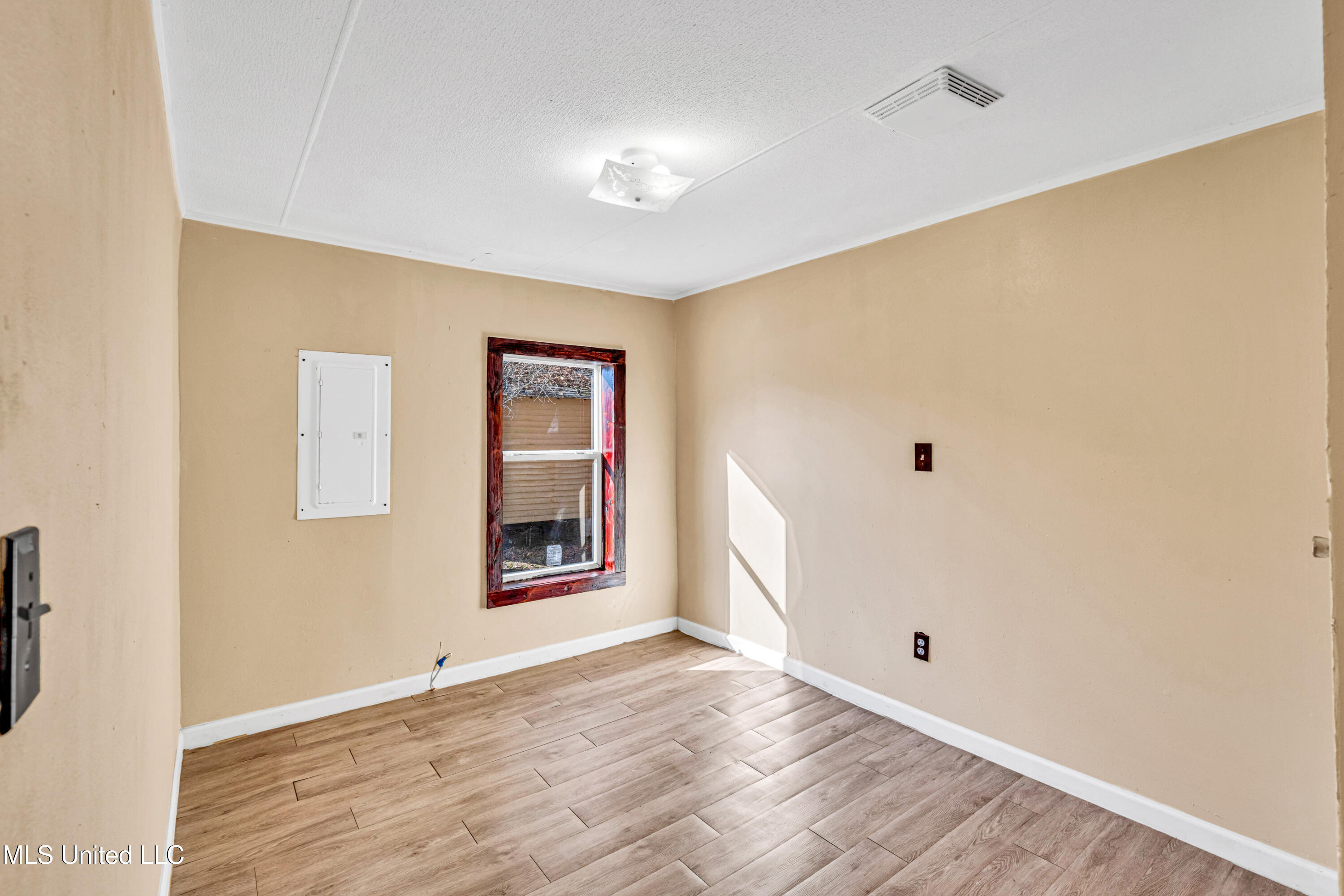 7813 Rockvale Drive Property Photo 12