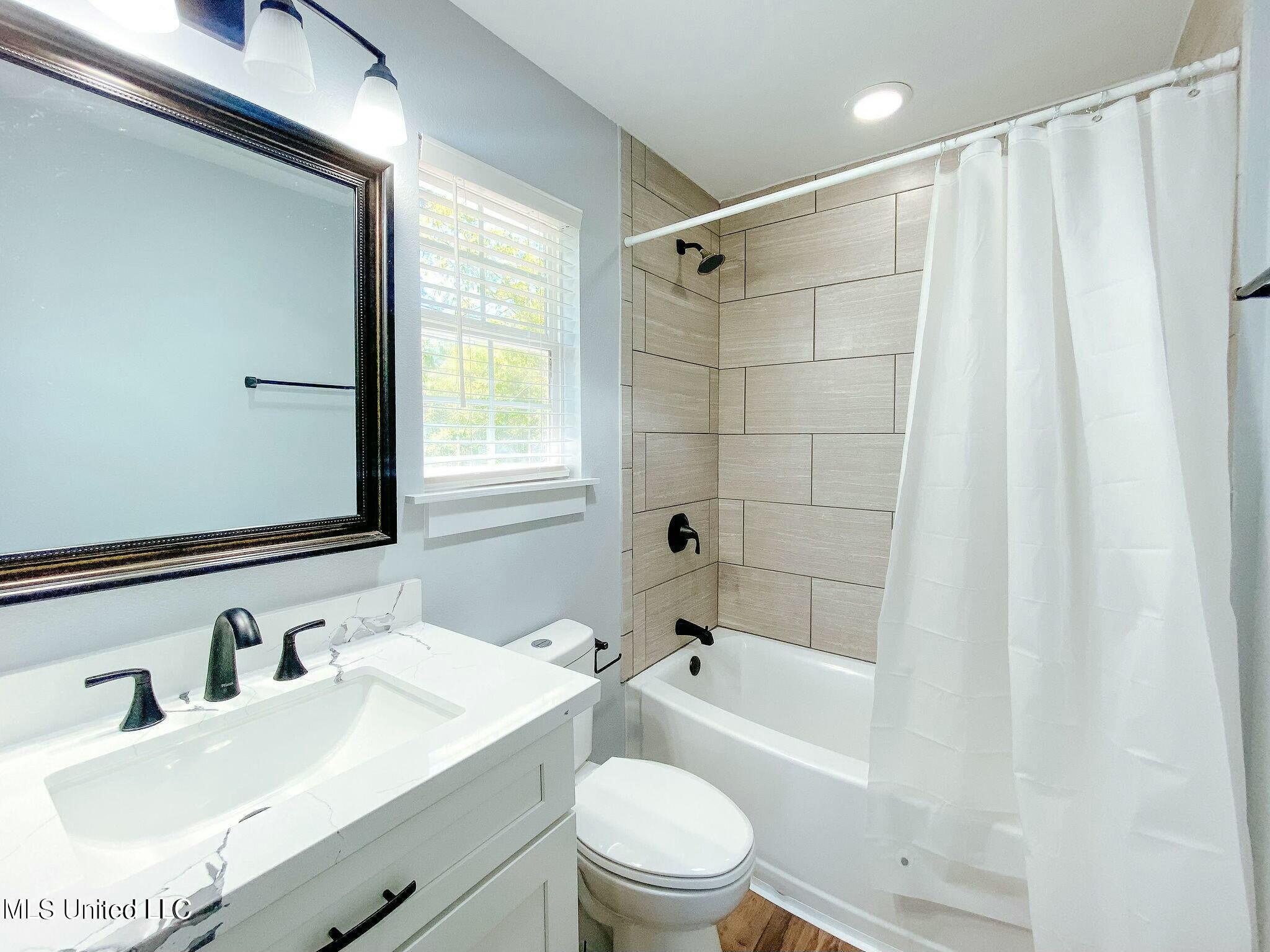 15032 Pawnee Place Property Photo 3