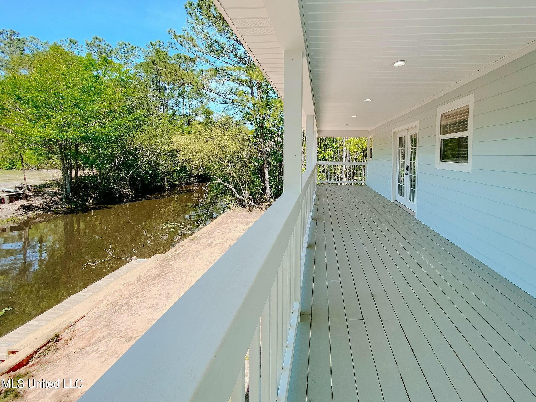 15032 Pawnee Place Property Photo 8