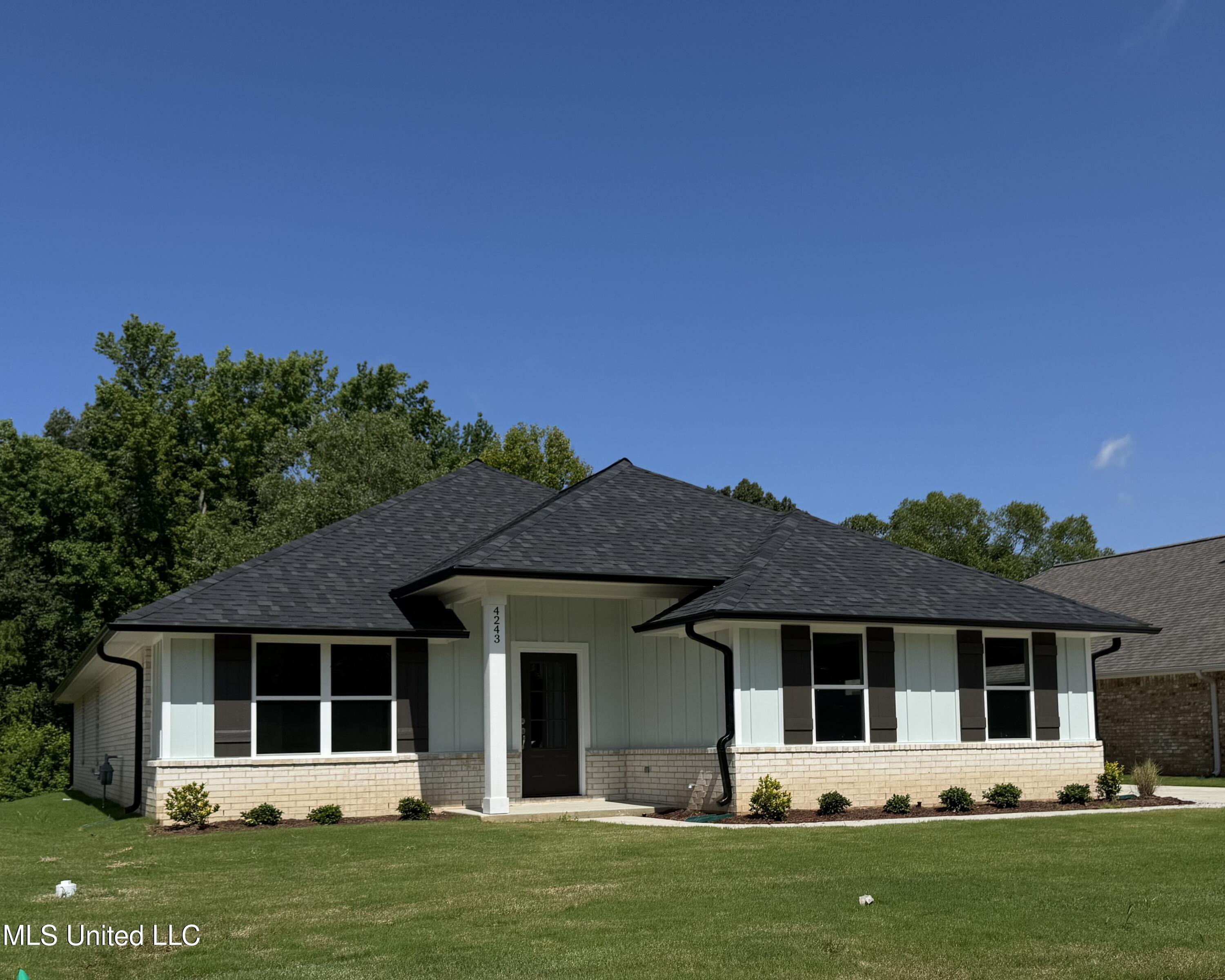 4243 W Olivia Circle Property Photo 7