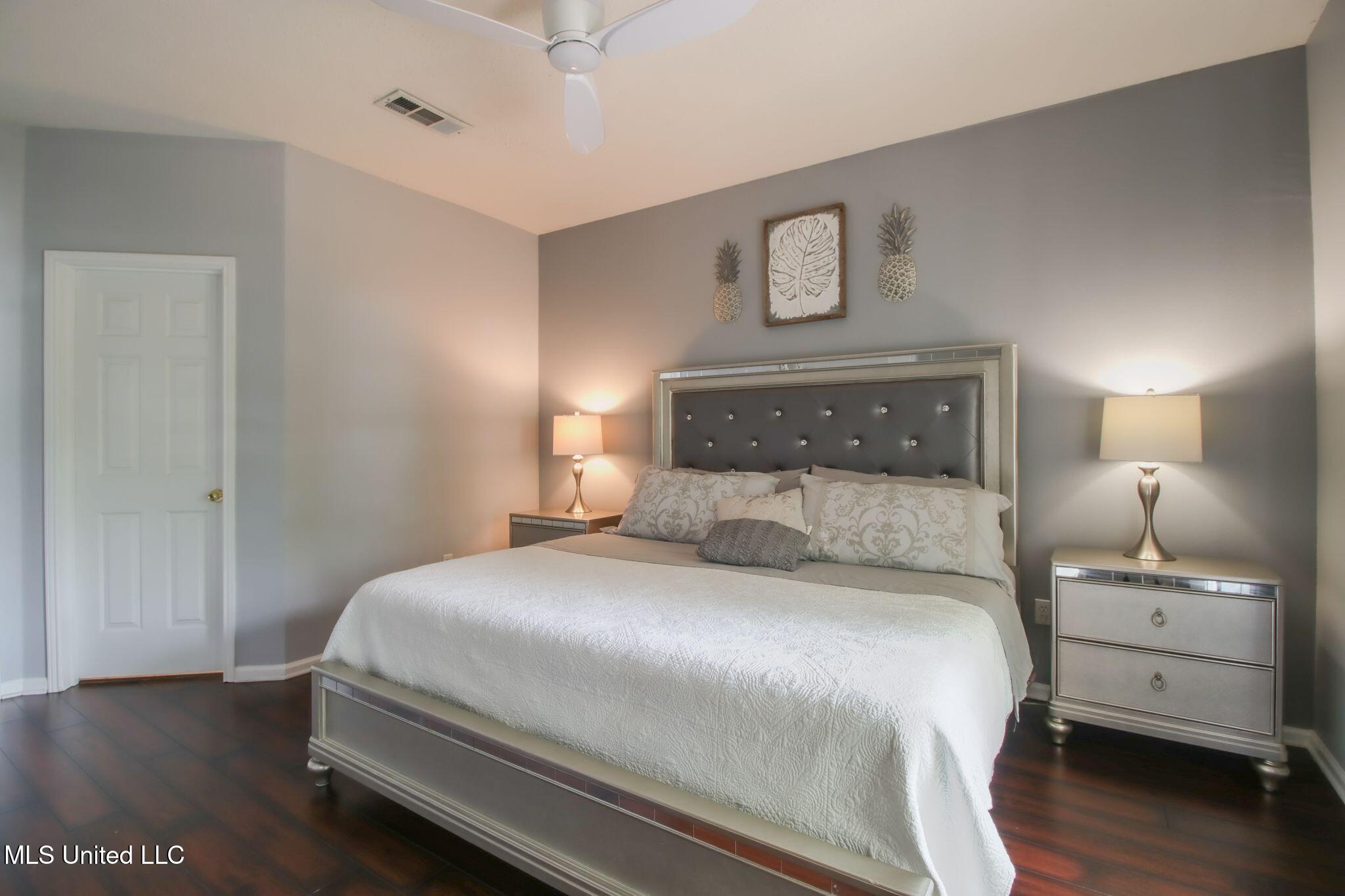 2252 Beach Drive Property Photo 11