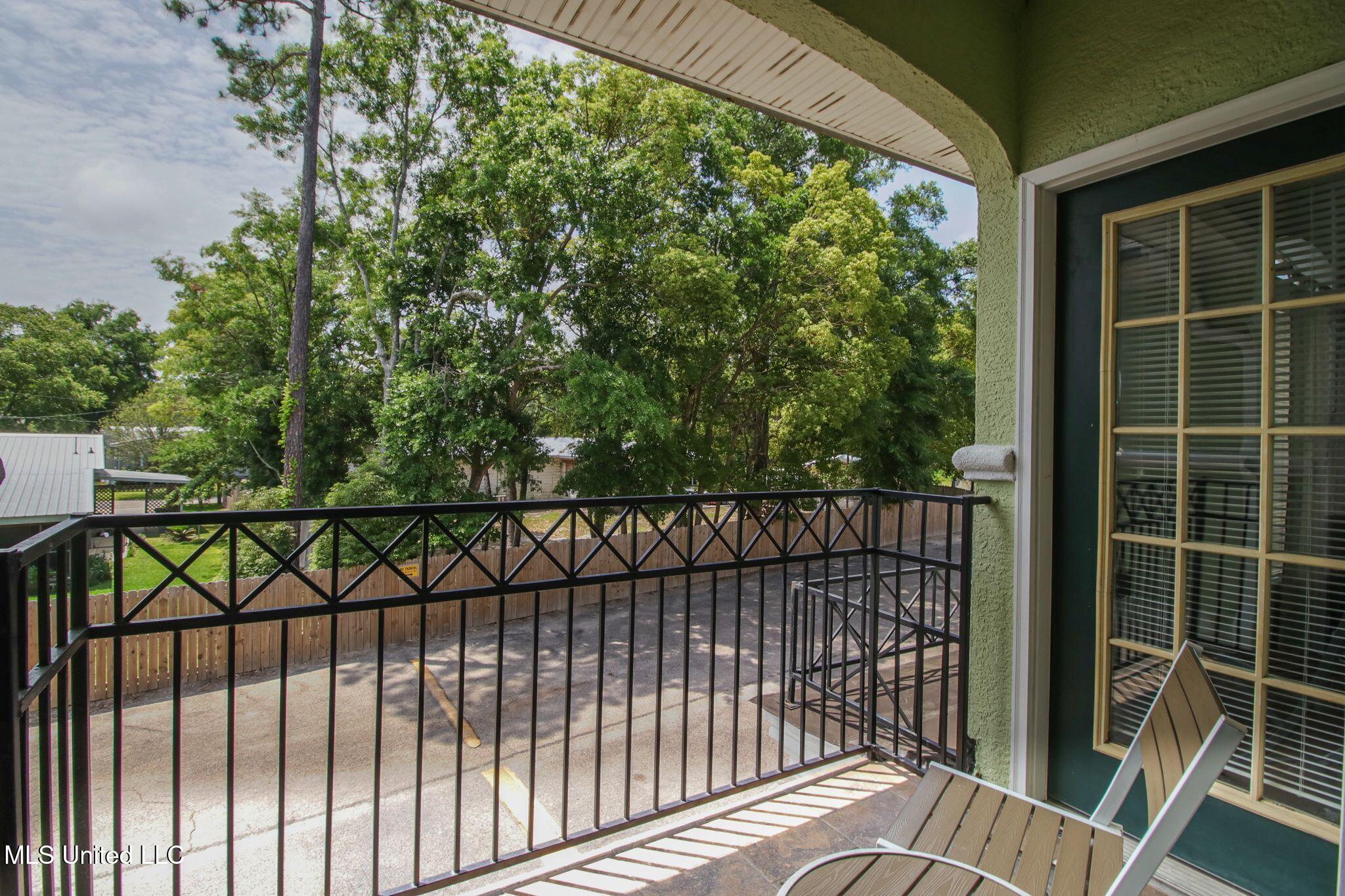 2252 Beach Drive Property Photo 13