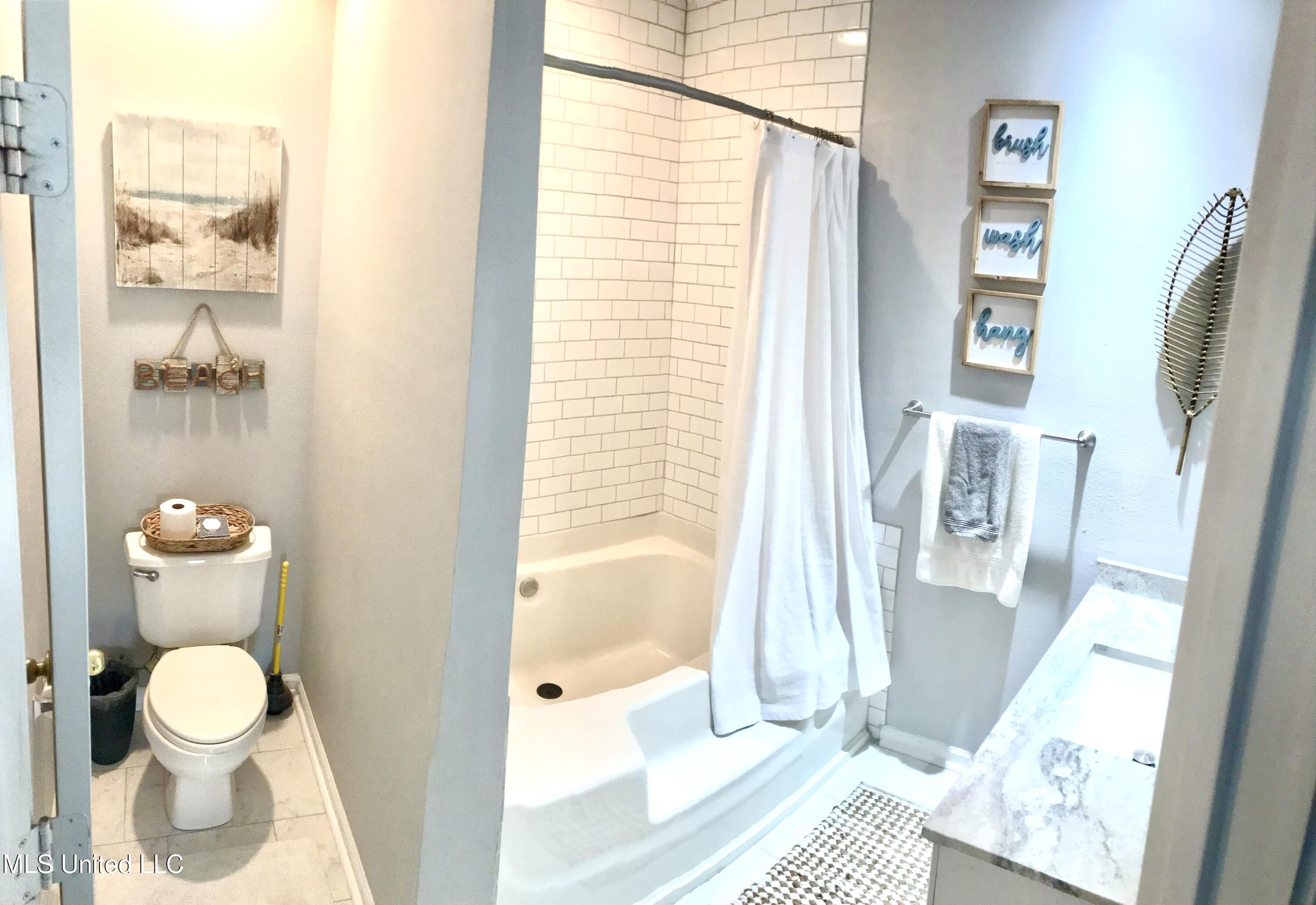 2252 Beach Drive Property Photo 14