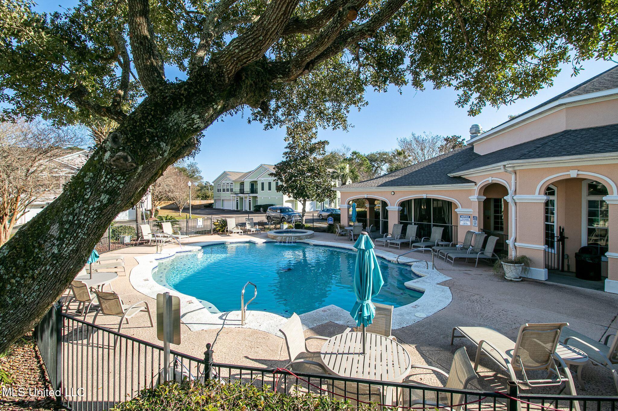 2252 Beach Drive Property Photo 23