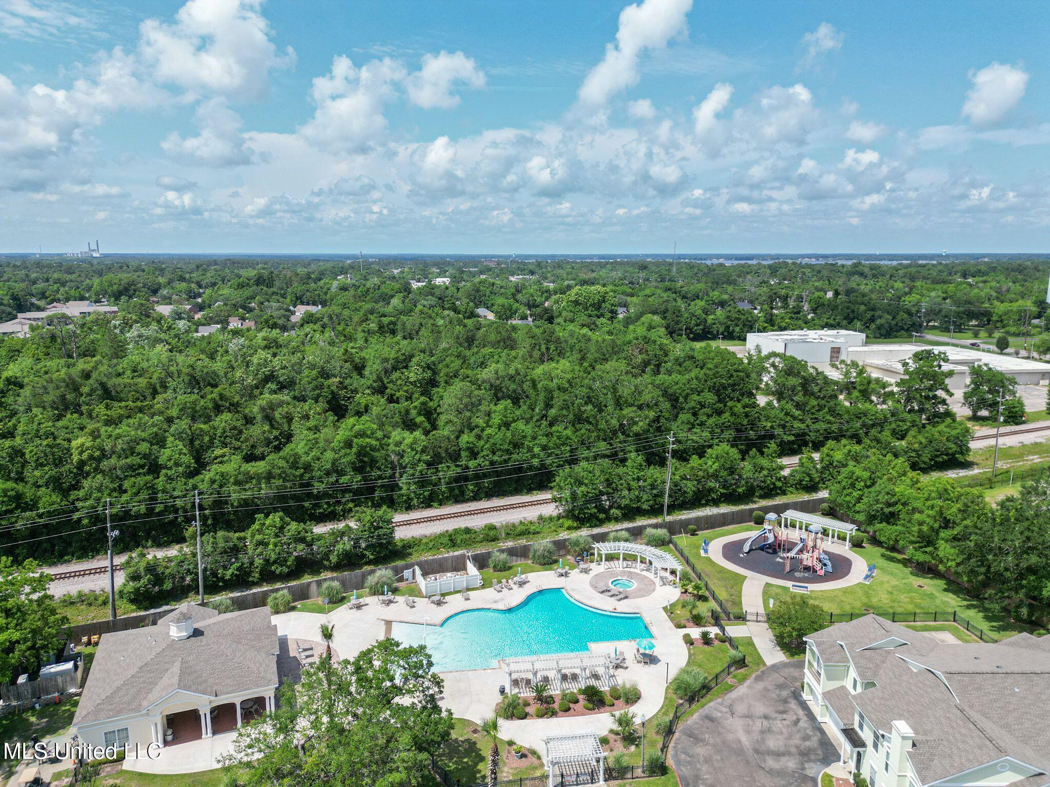 2252 Beach Drive Property Photo 24