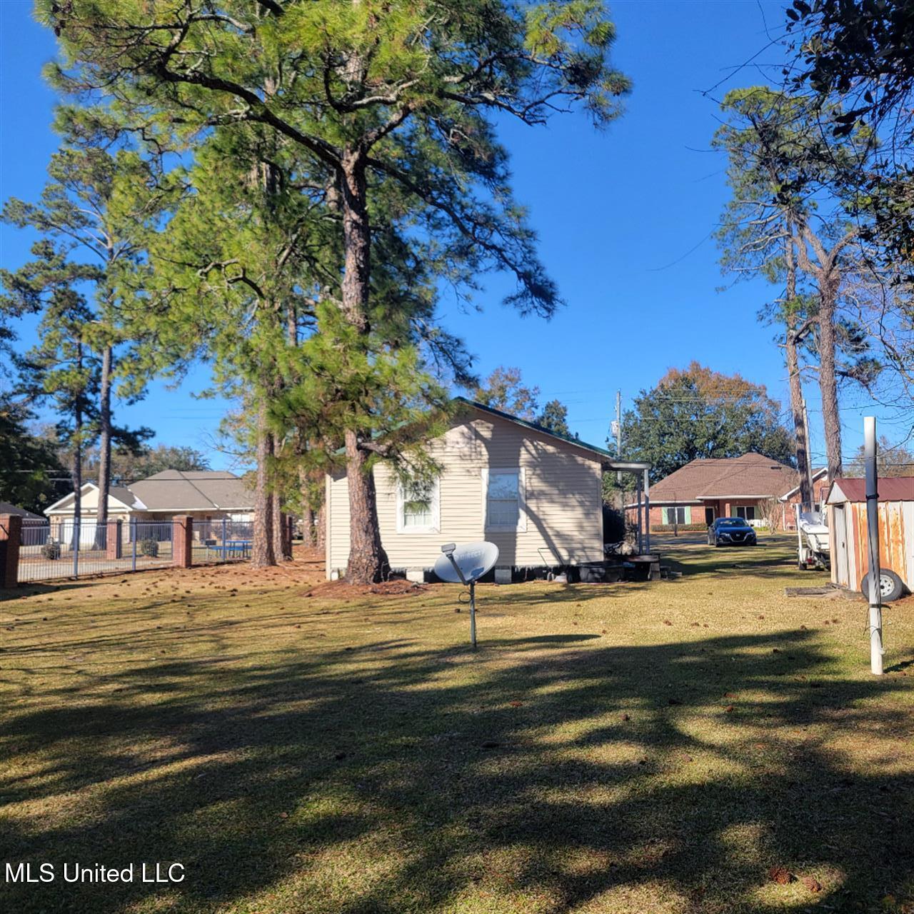 15917 Van Eaton Circle Property Photo 6