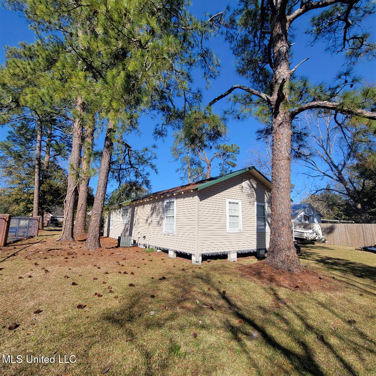 15917 Van Eaton Circle Property Photo 8