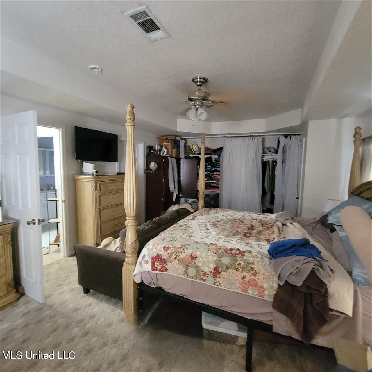 15917 Van Eaton Circle Property Photo 20