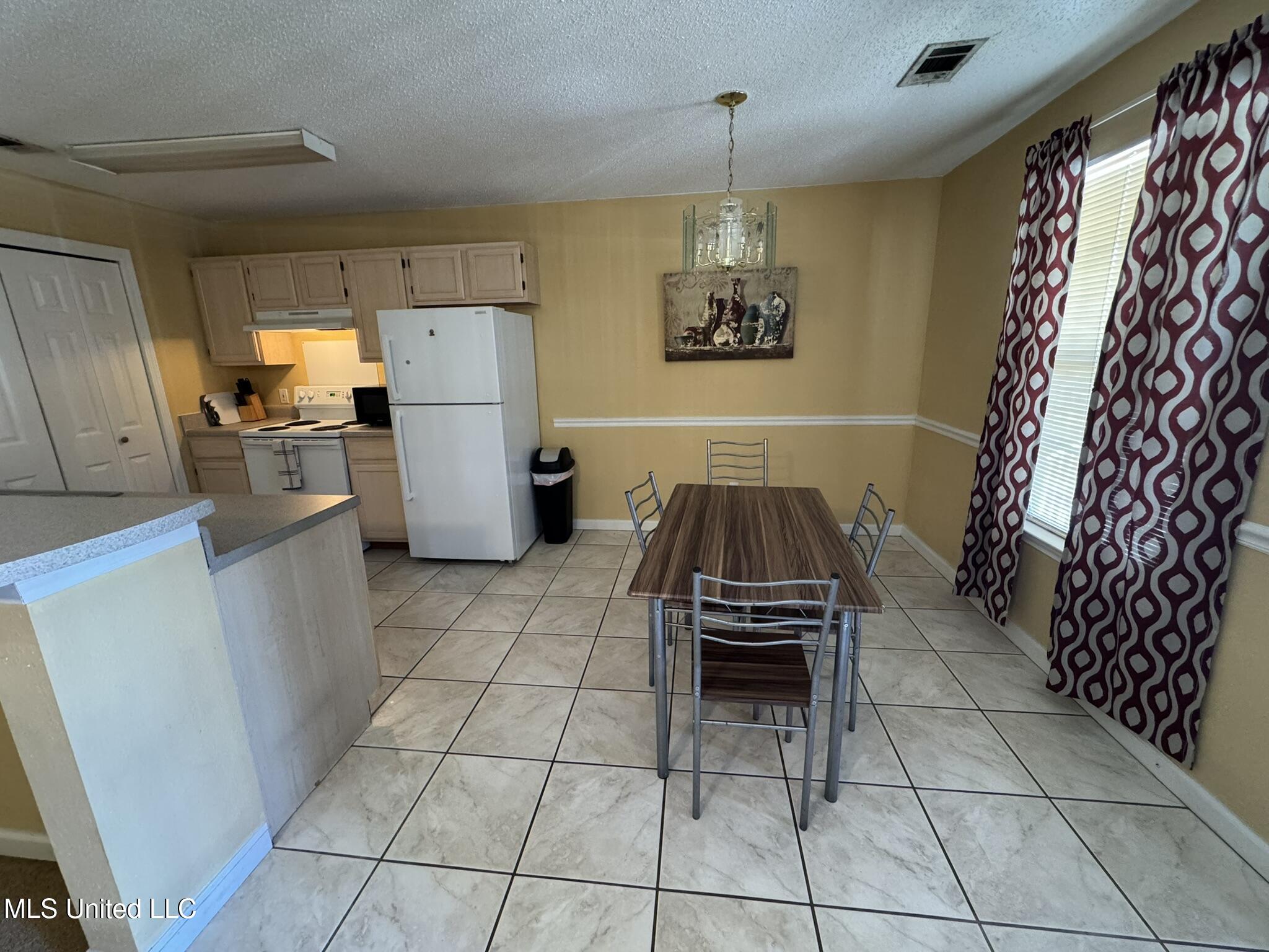 5080 Gautier Vancleave Road Property Photo 3