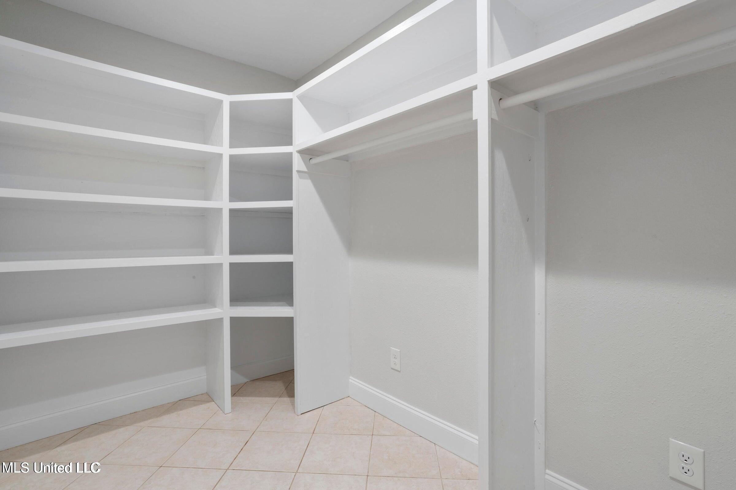 140 Azalea Drive Property Photo 20