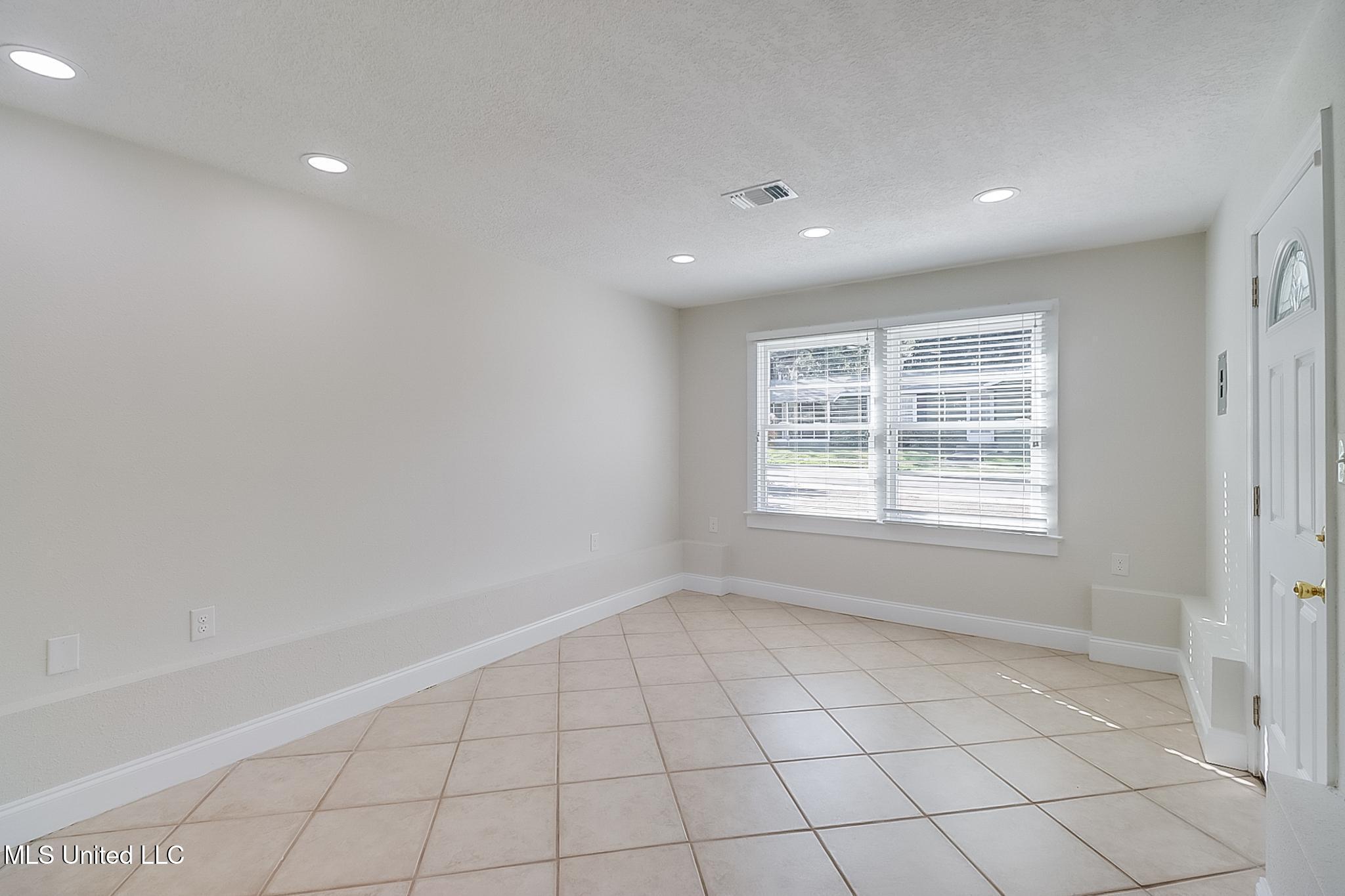 140 Azalea Drive Property Photo 27