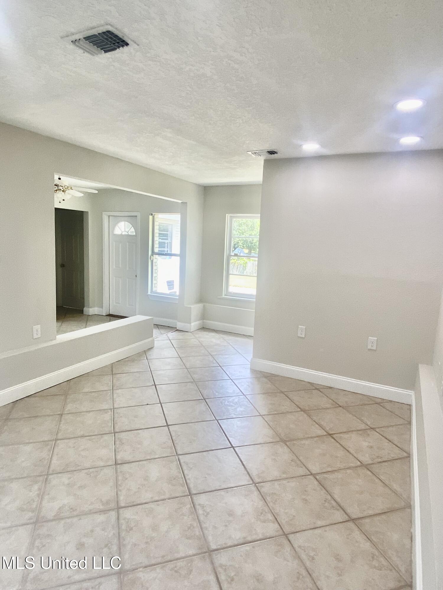 140 Azalea Drive Property Photo 28