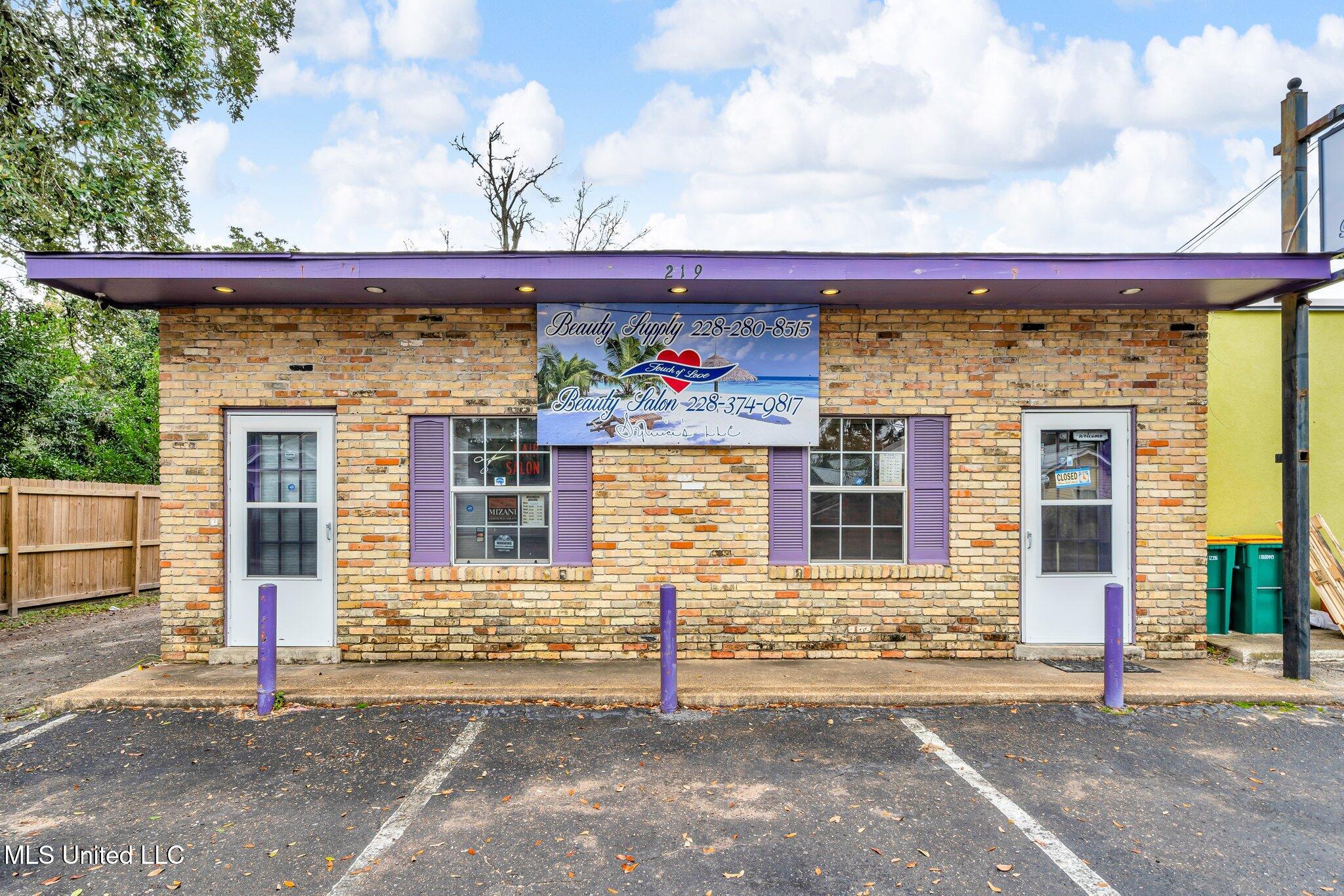 219 Porter Avenue Property Photo 1