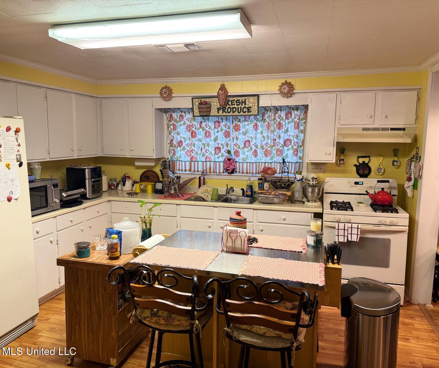 1041 Van Norman Property Photo 12