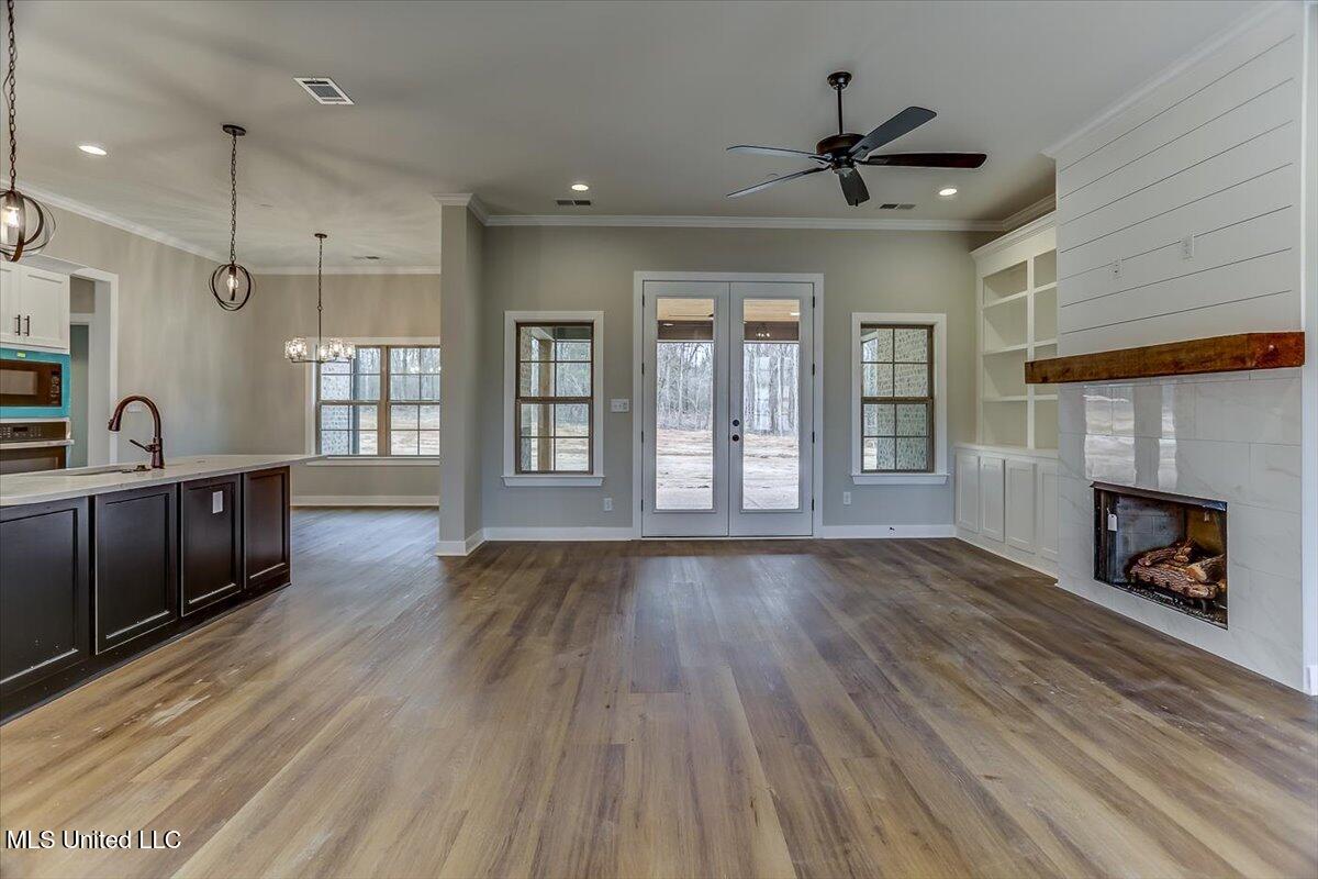 9072 Treadway Creek Drive Property Photo 11