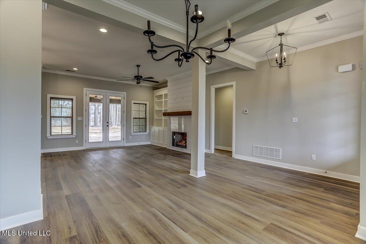 9072 Treadway Creek Drive Property Photo 13