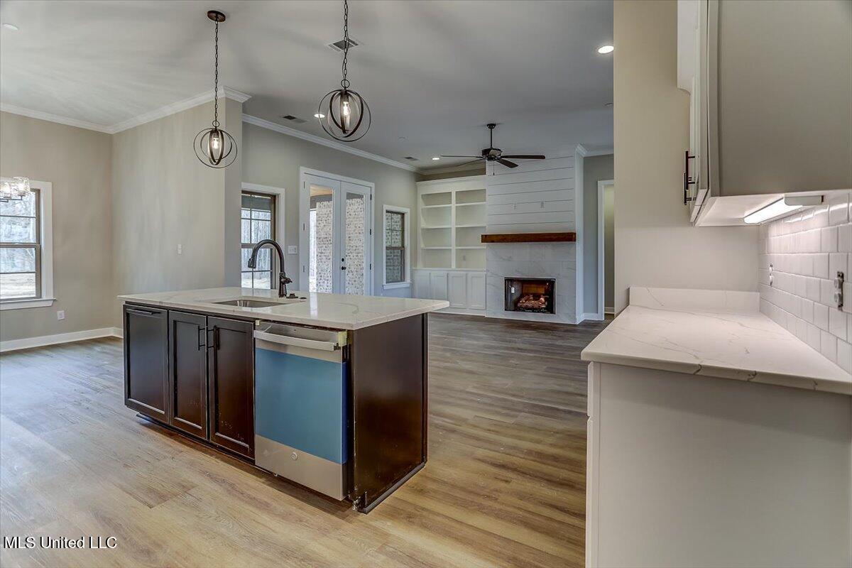 9072 Treadway Creek Drive Property Photo 16