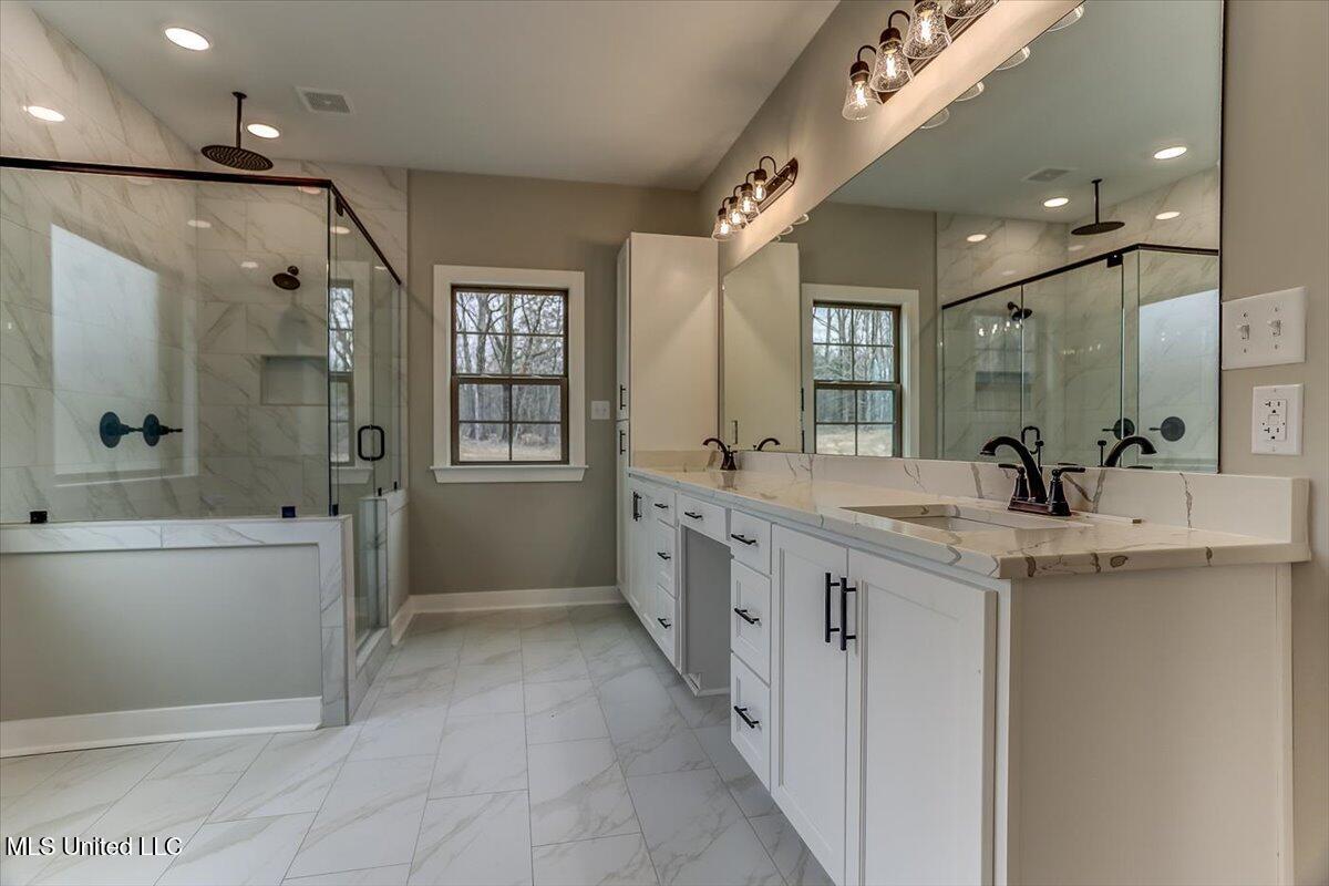 9072 Treadway Creek Drive Property Photo 32