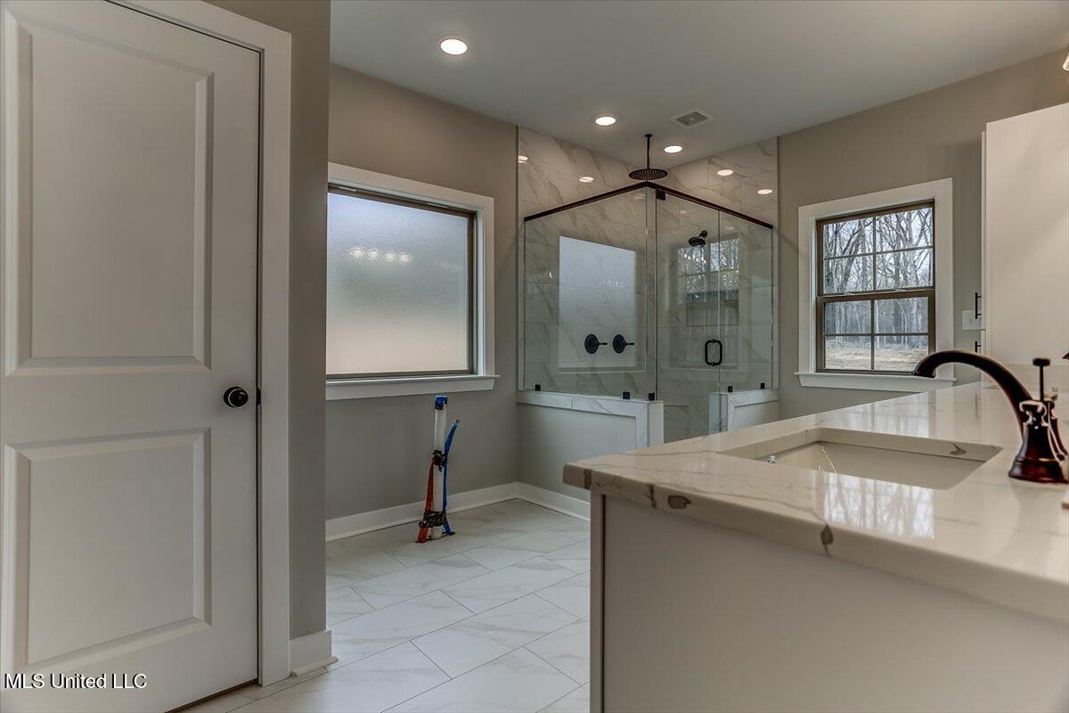 9072 Treadway Creek Drive Property Photo 33