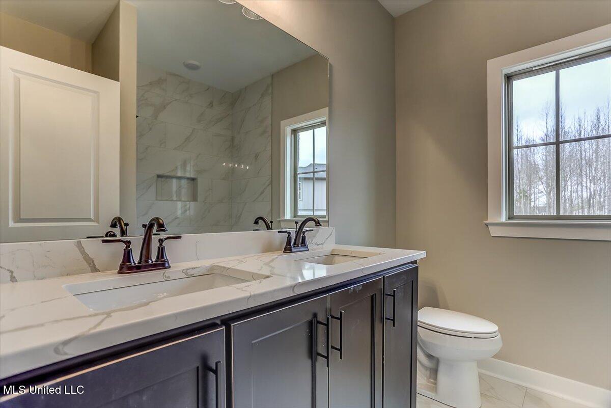 9072 Treadway Creek Drive Property Photo 36