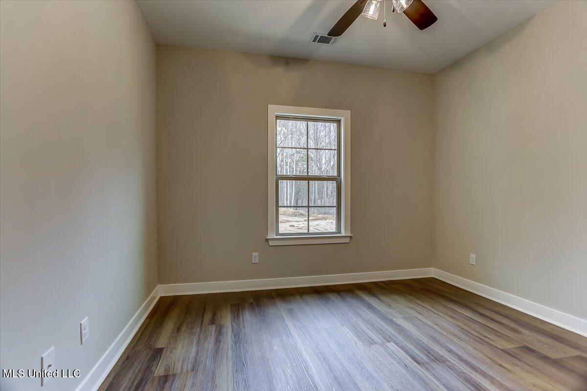 9072 Treadway Creek Drive Property Photo 37