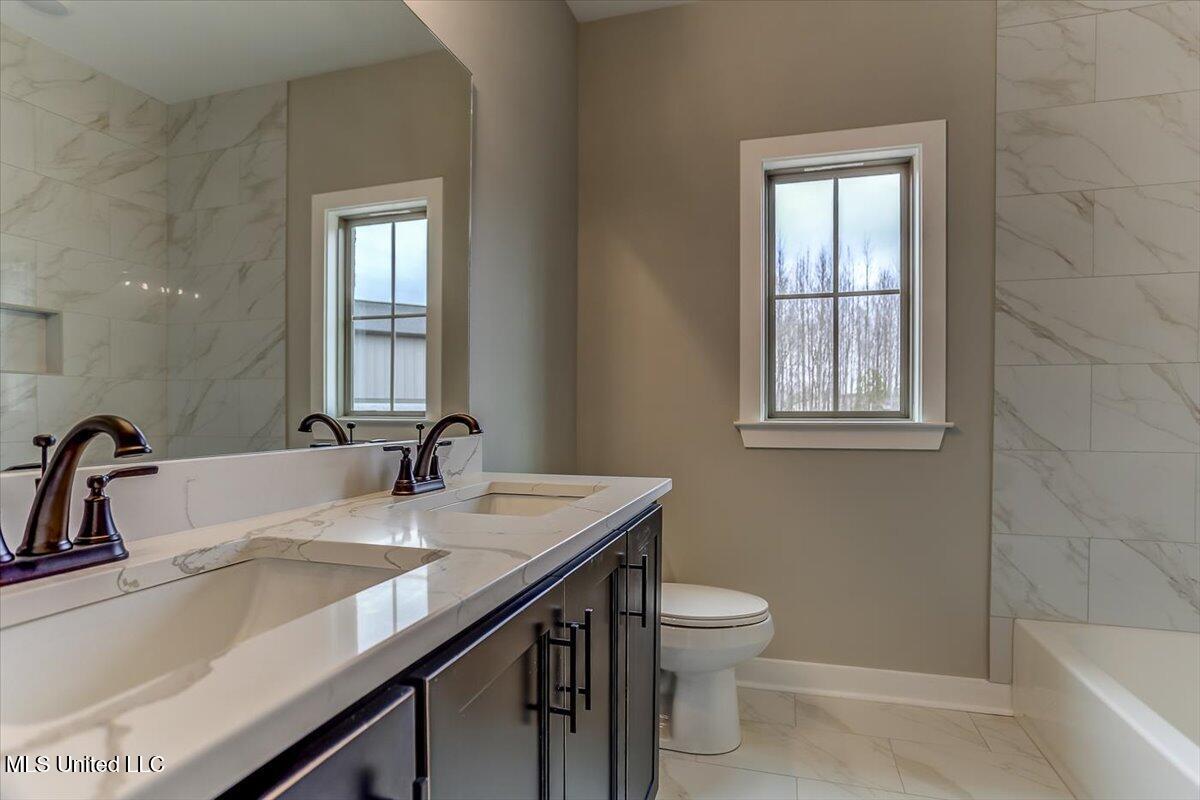 9072 Treadway Creek Drive Property Photo 38