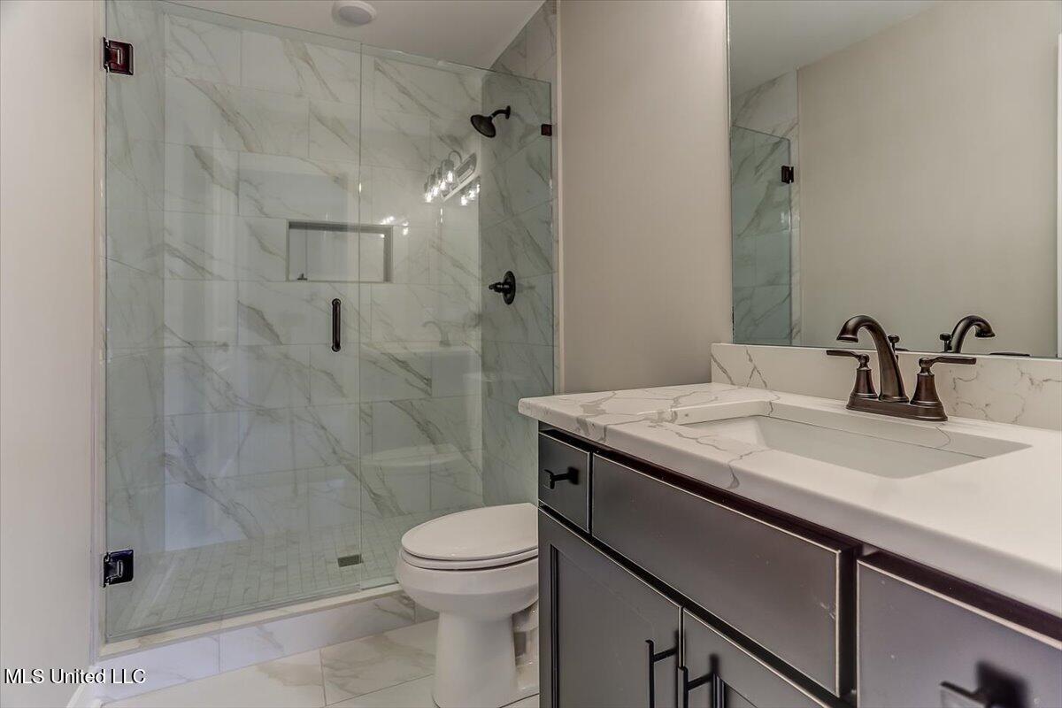 9072 Treadway Creek Drive Property Photo 45