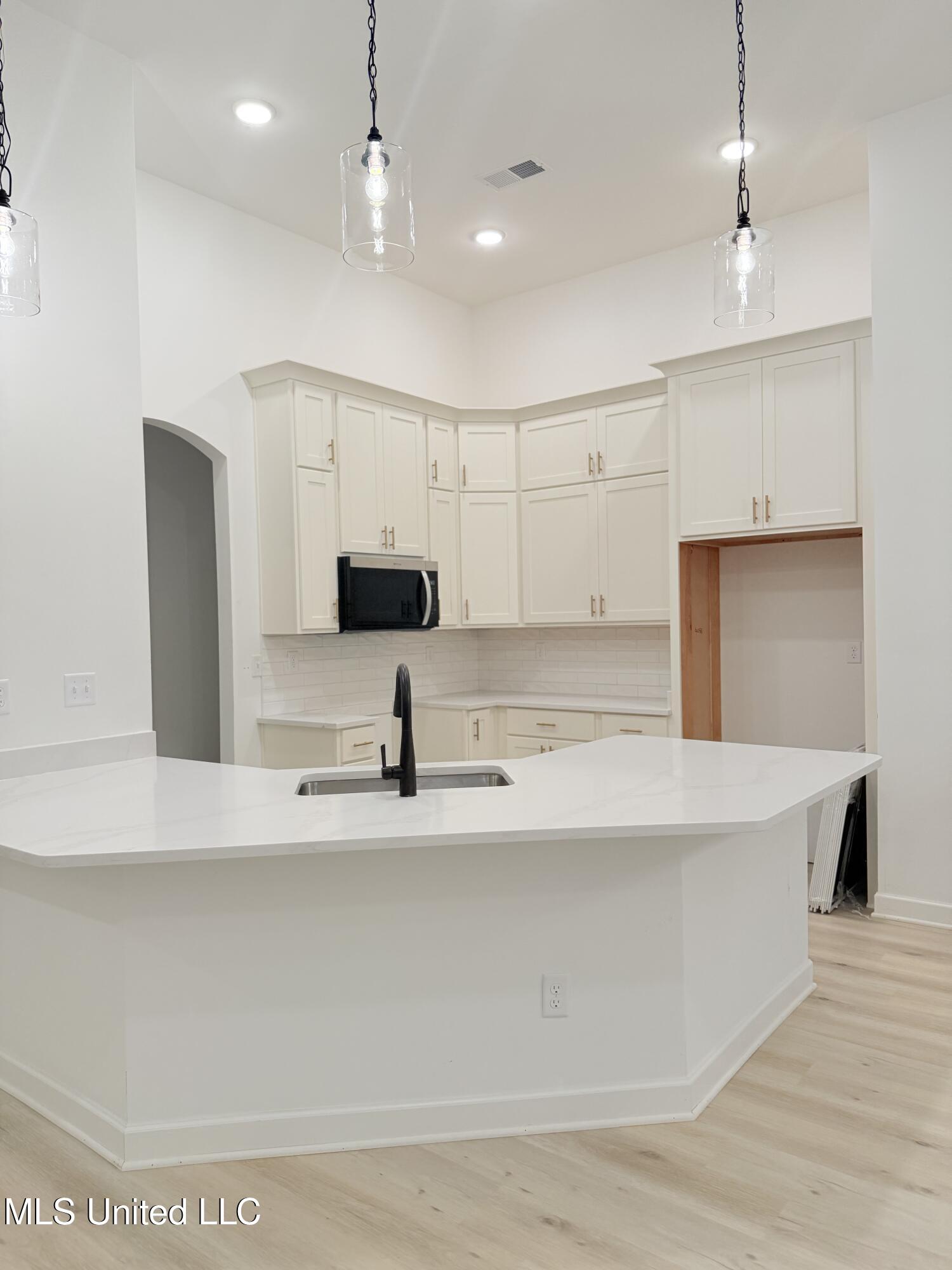 3141 Winterwood Drive Property Photo 5